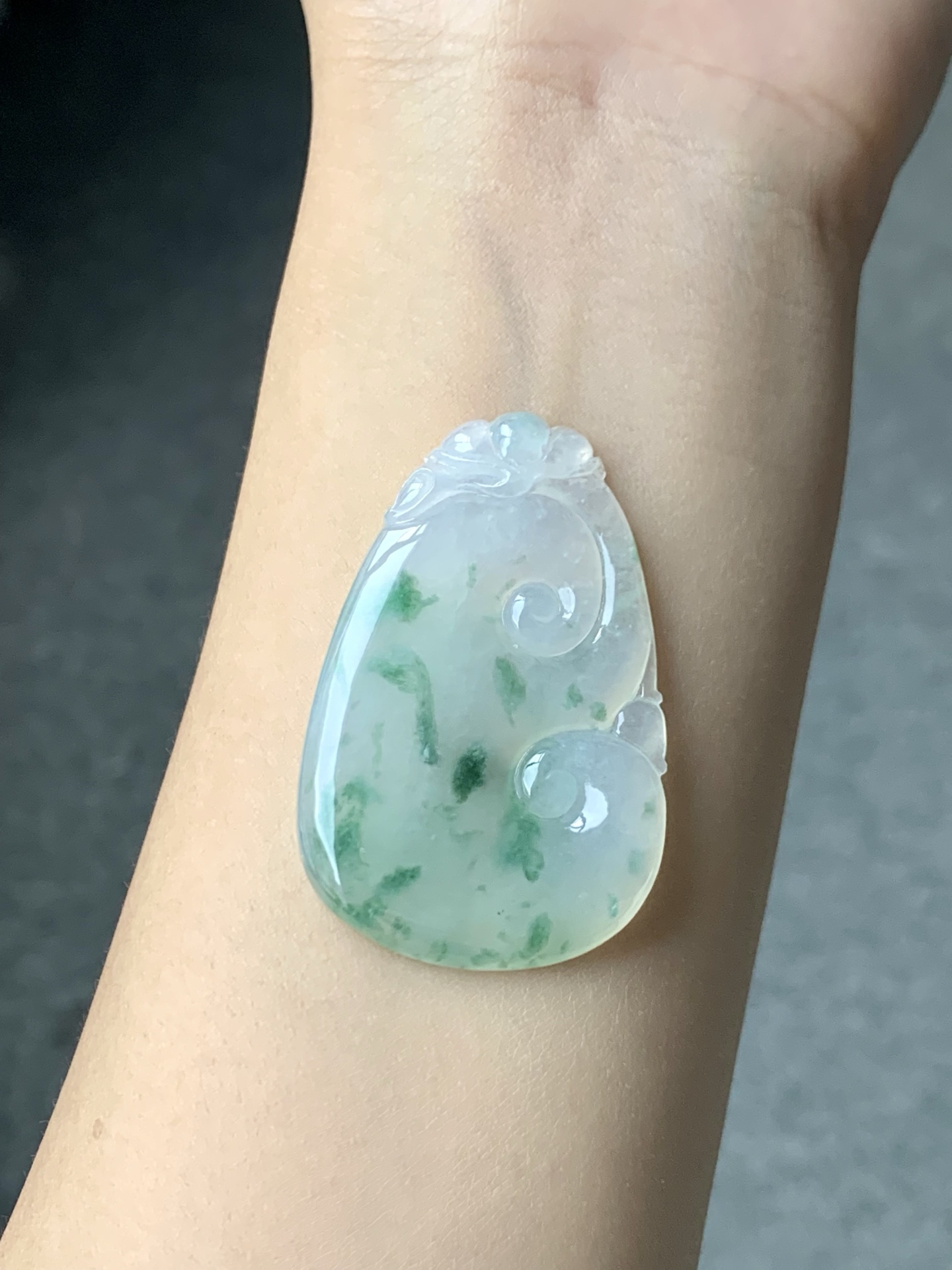 冰飘花如意,胶润饱满,飘花细腻,尺寸47.5-31-5.2【D6903BDK】