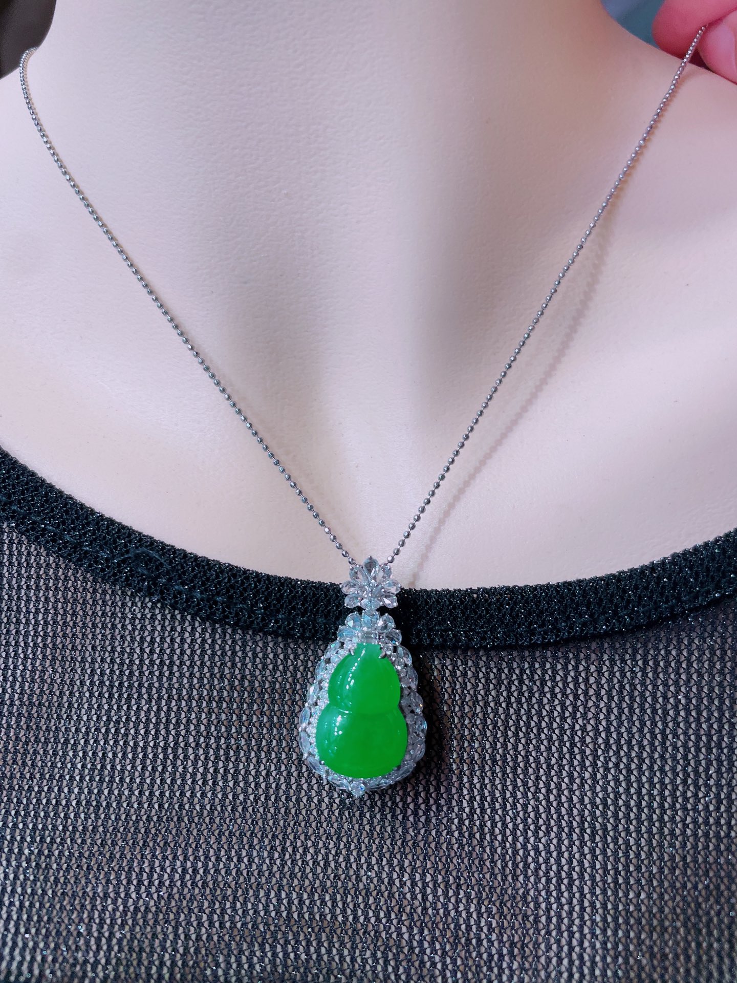 高冰绿葫芦吊坠，晶莹剔透，新颖时尚，品相，19-13-5
