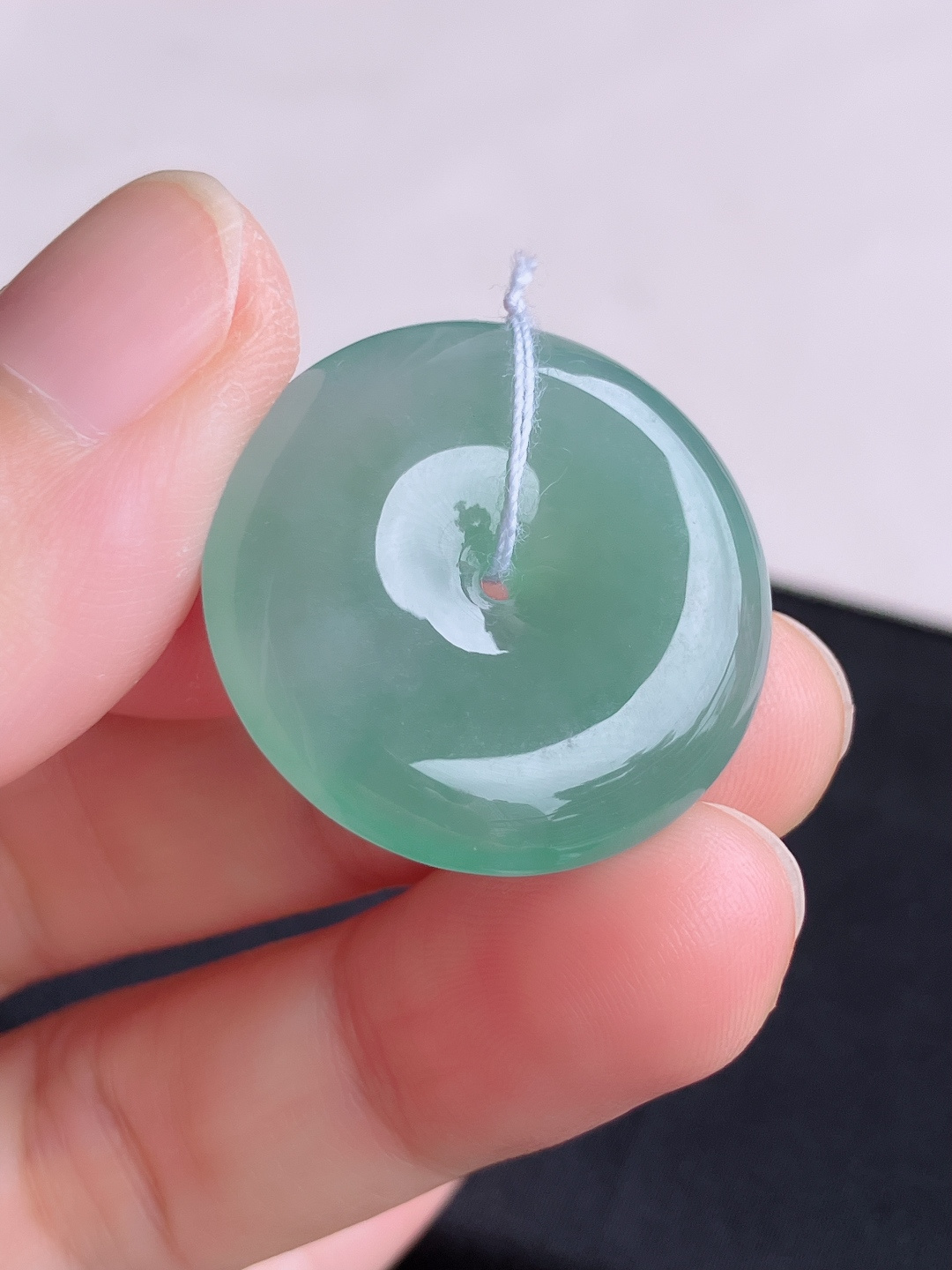 底色平安扣，晶莹剔透，尺寸26.6/5.8/自然光实拍