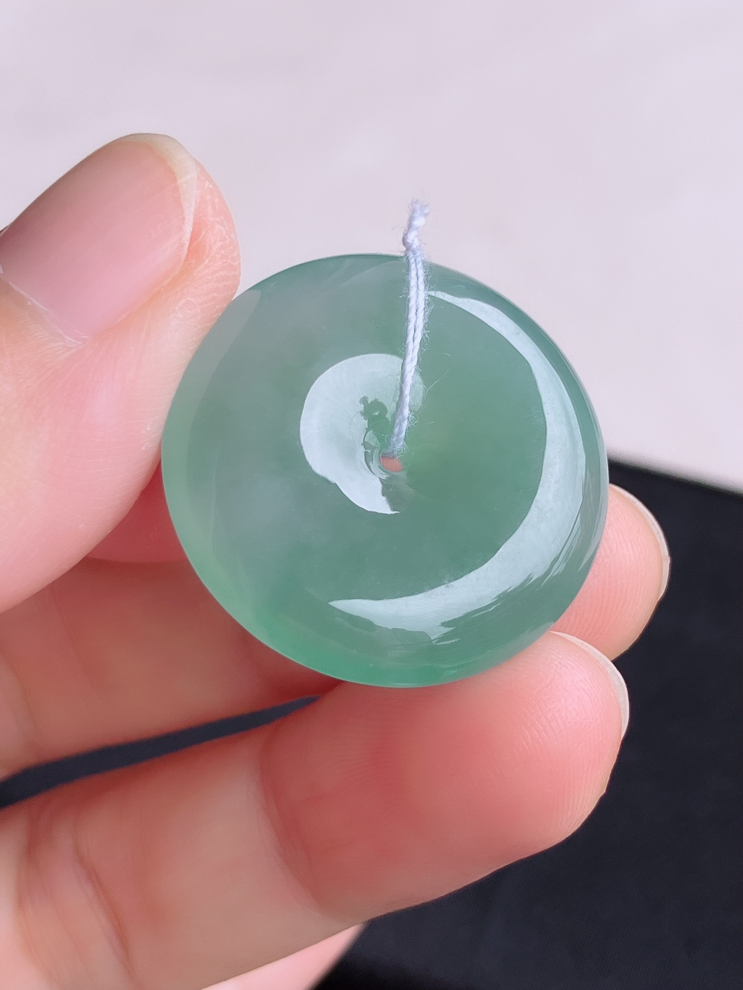 底色平安扣，晶莹剔透，尺寸26.6/5.8/自然光实拍