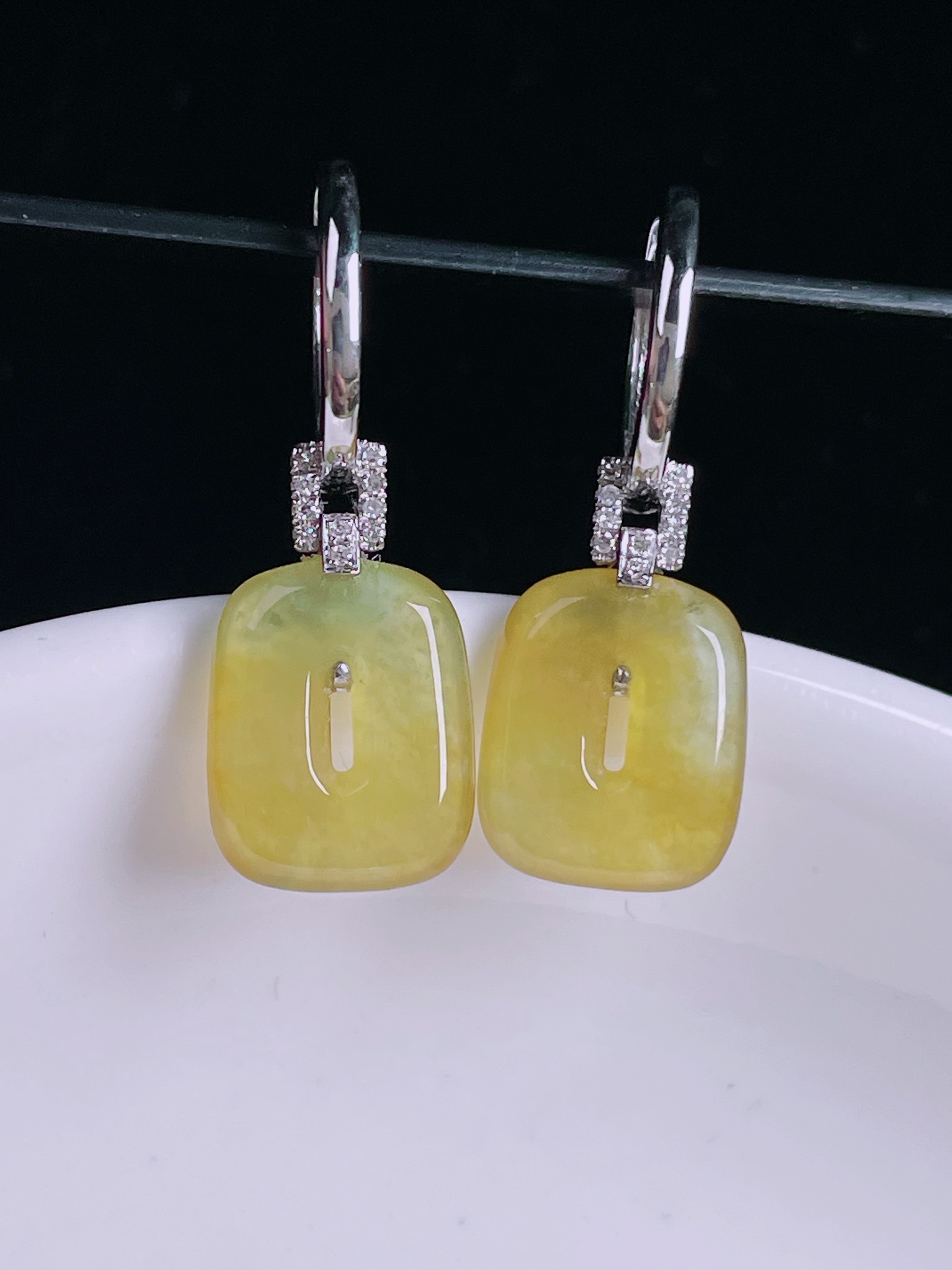 冰黄耳坠，18k镶嵌，老种起光，细底通透，尺寸：25.6裸石12/9.6/3mm0822