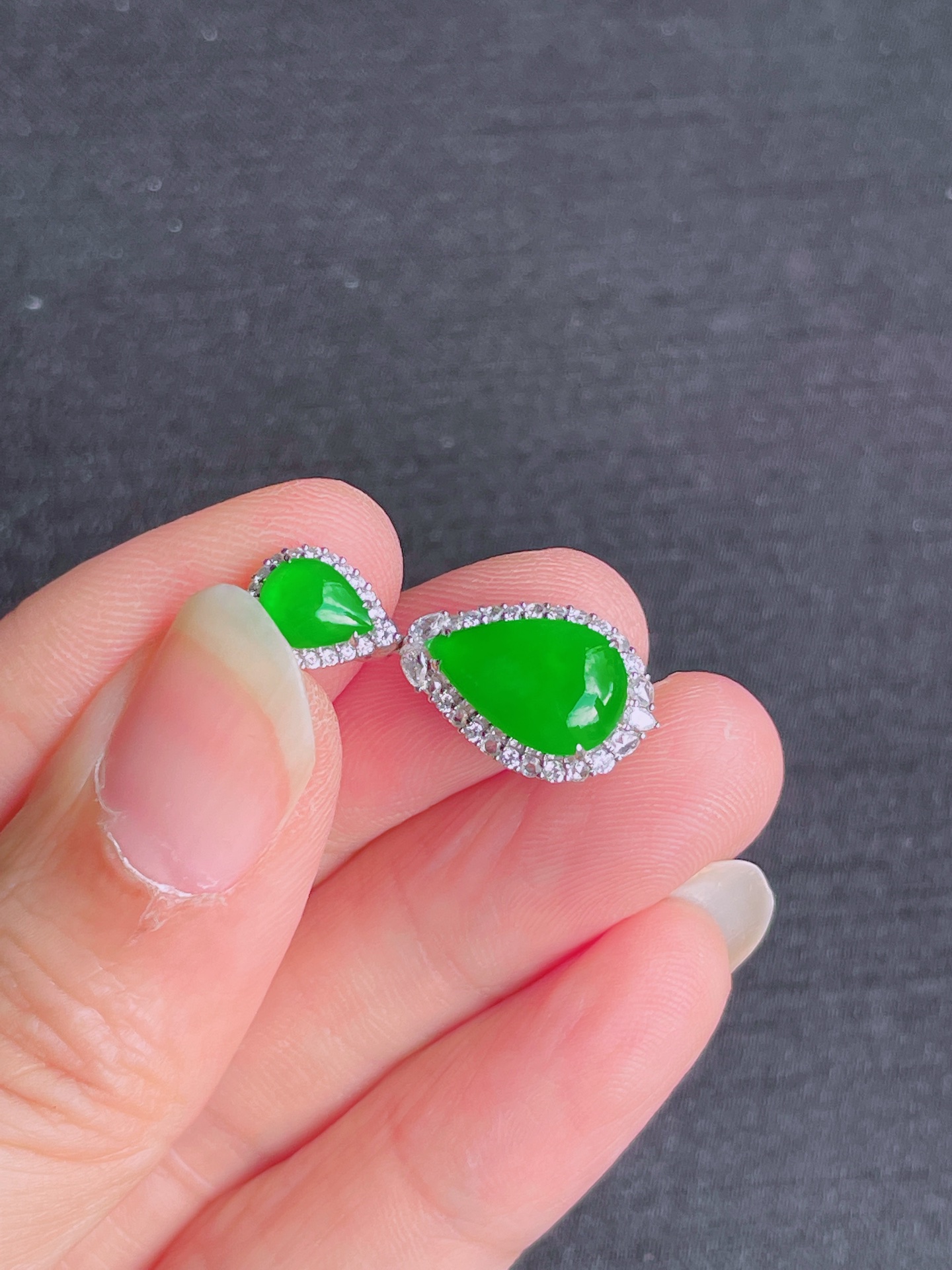高冰绿水滴吊坠，晶莹剔透，新颖时尚，品相，12.5-8-3