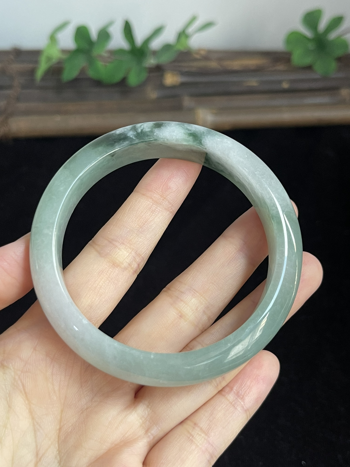 正圈57圈口，翡翠手镯