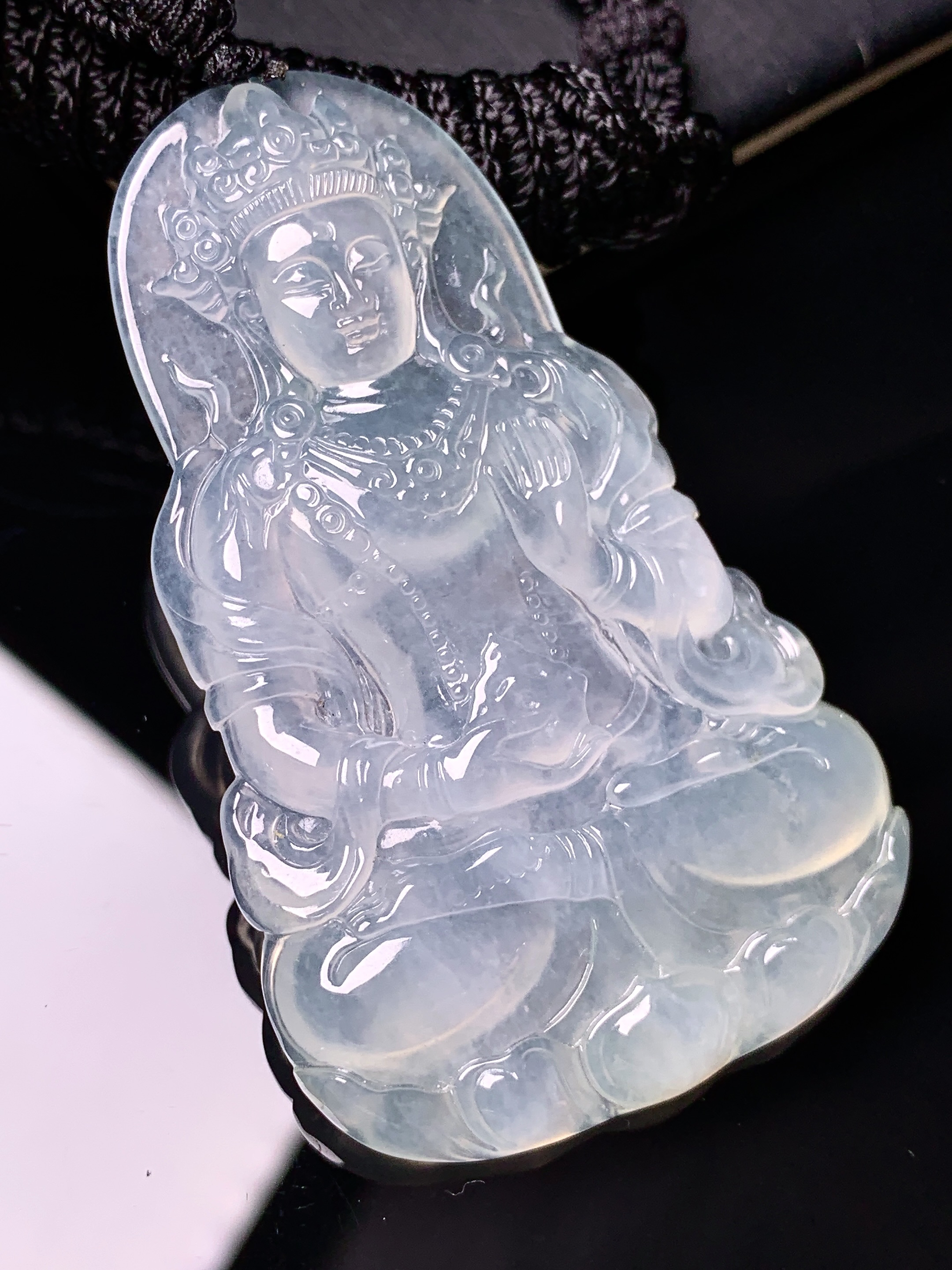 冰种度母观音菩萨吊坠 玉质细腻 色泽艳丽清新 水润亮眼 整体尺寸59.5*36*5.5 x3