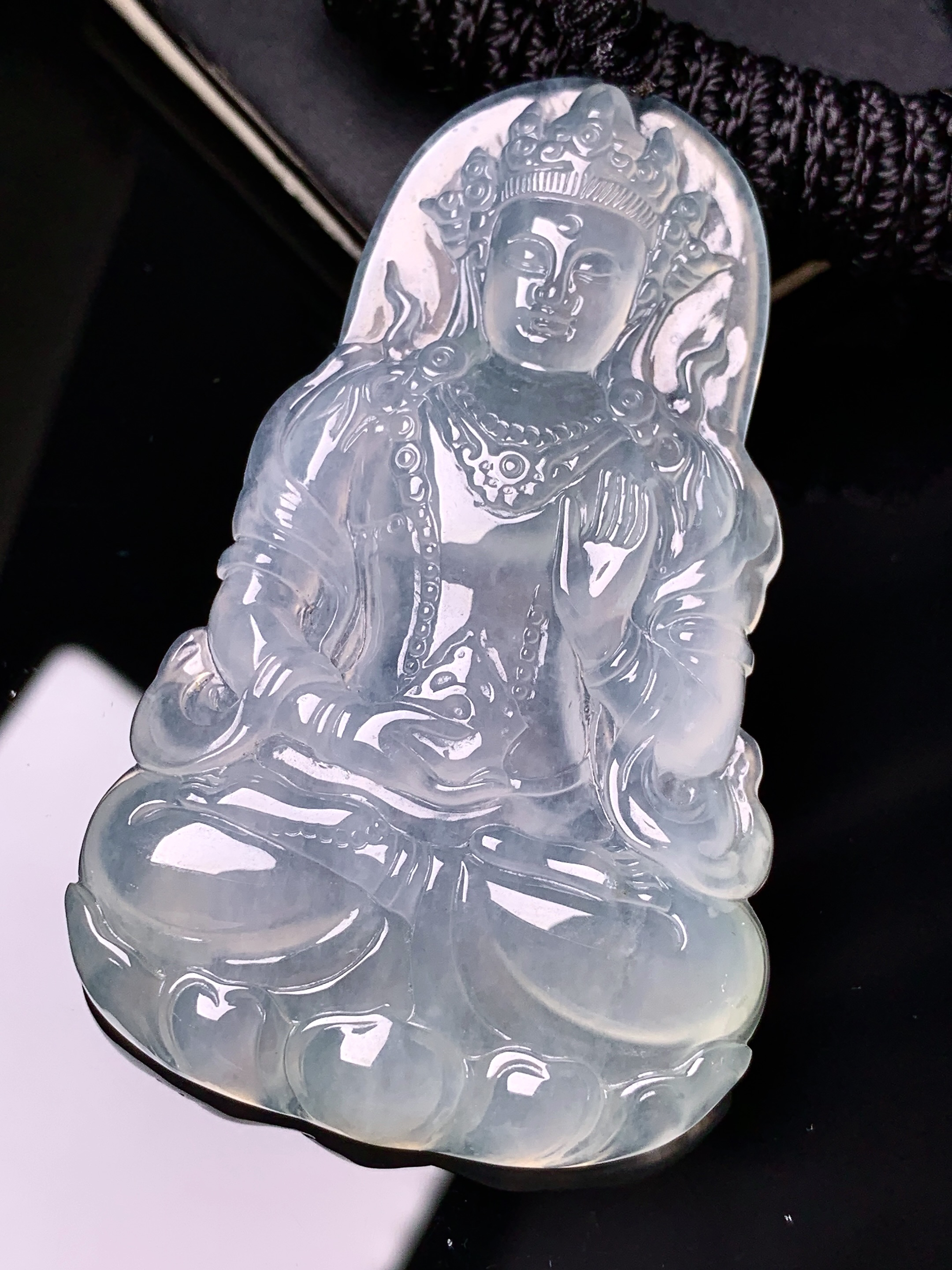 冰种度母观音菩萨吊坠 玉质细腻 色泽艳丽清新 水润亮眼 整体尺寸59.5*36*5.5 x3