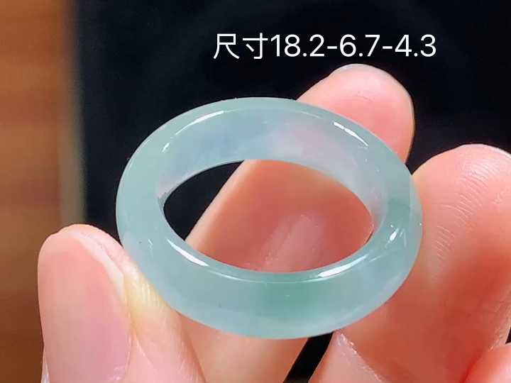 冰飘花戒圈,无裂,尺寸18.2-6.7-4.3