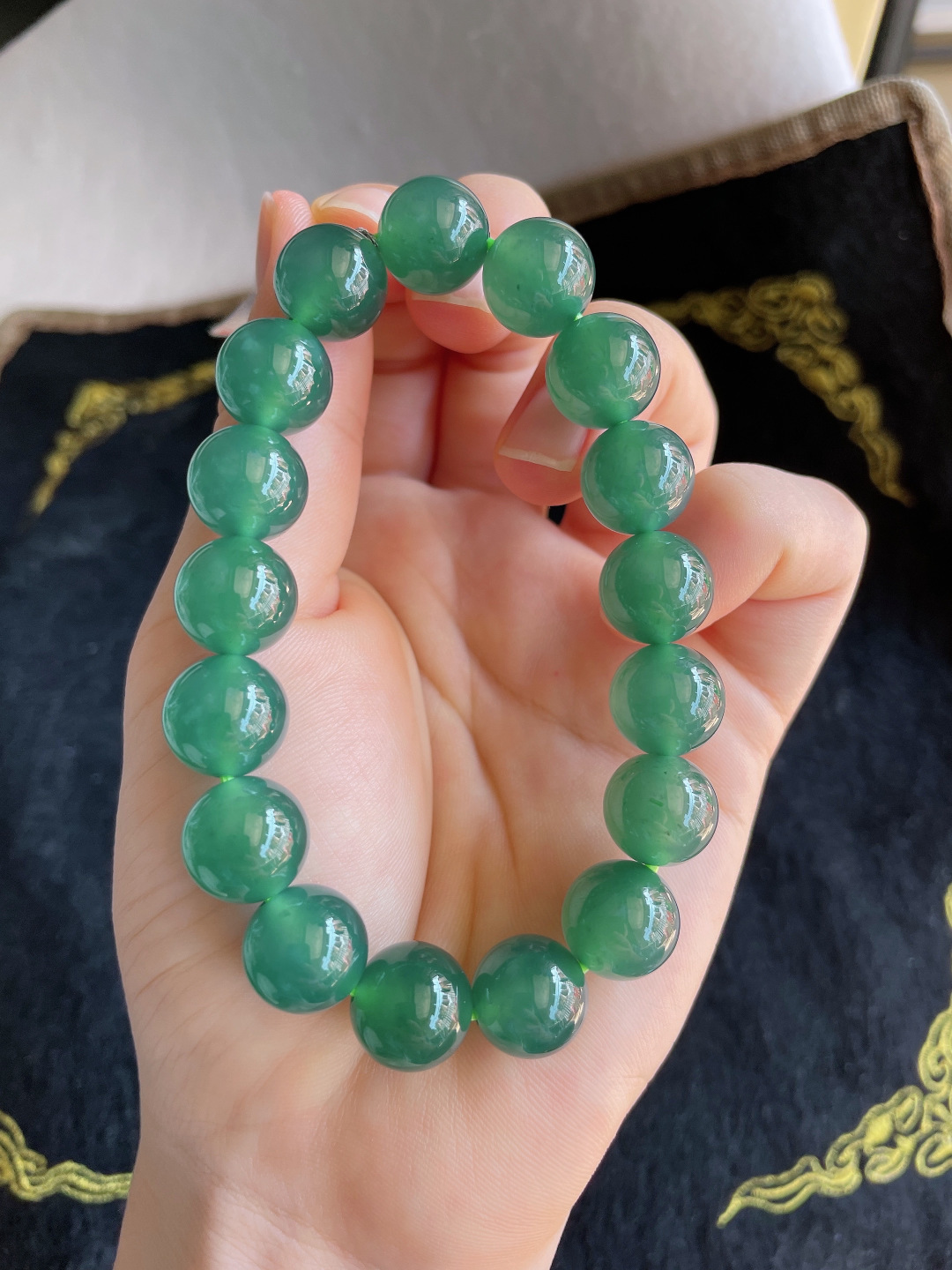 ️，天然翡翠A货，冰蓝水手串，尺寸：11.8mm。【编3331】