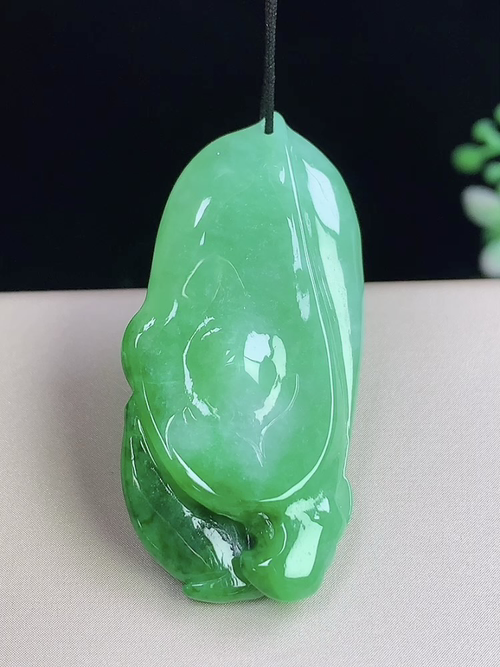 辣绿年年有余，尺寸41.1-20-5.7mm，D23hwa