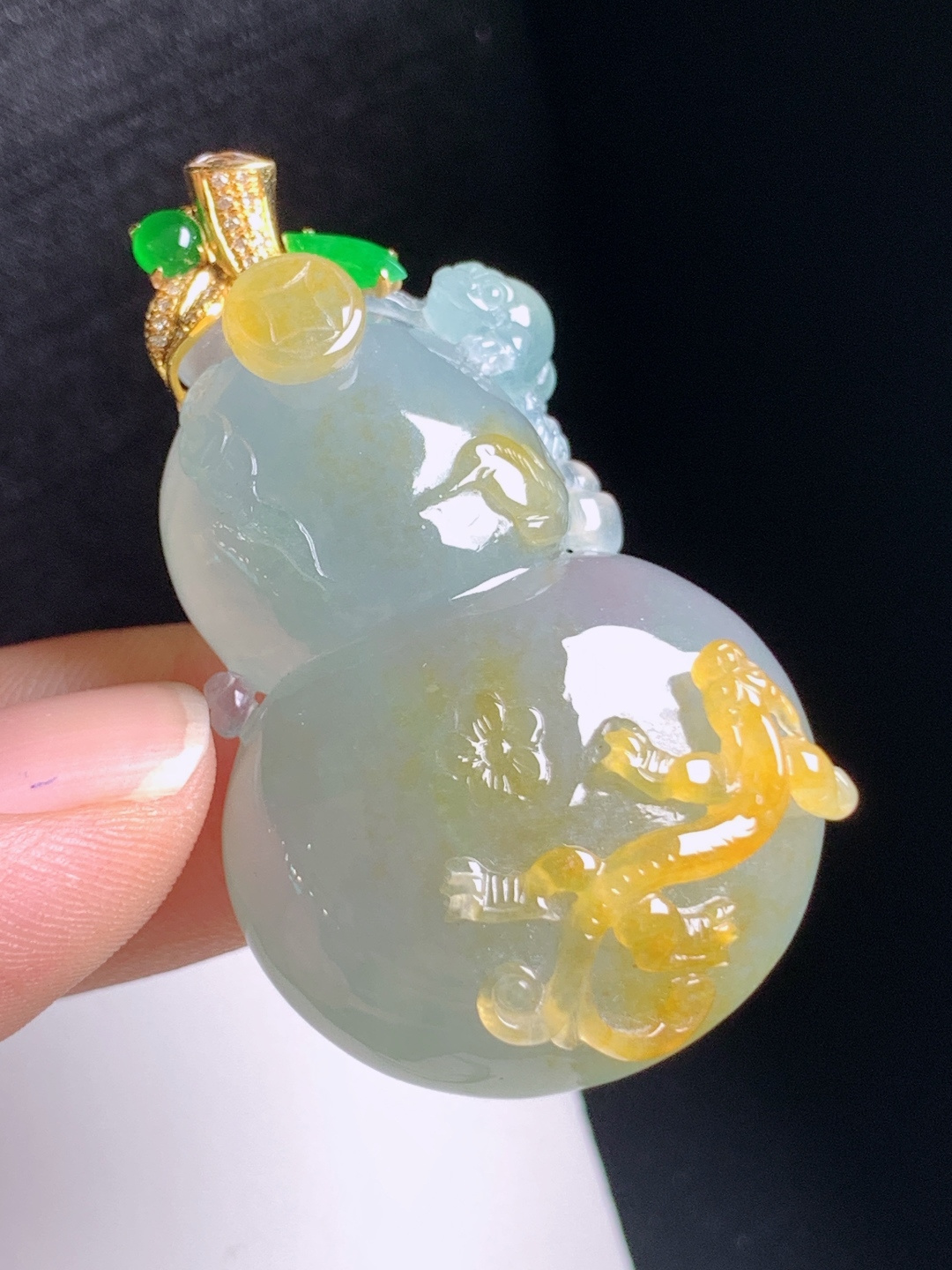 黄翡葫芦吊坠，俏色巧雕，胶感十足，福禄双全