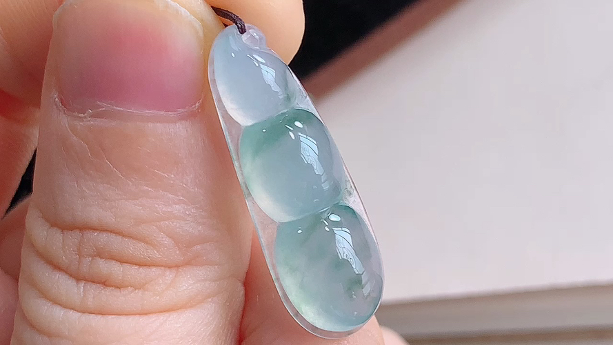 ️ 福豆，尺寸27.8-9.5-6.0mm，包A附证书