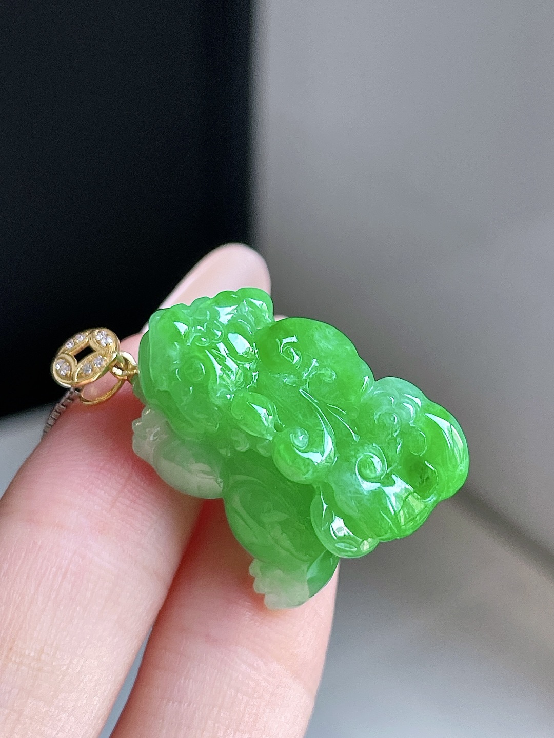 ️ 满色阳绿招财貔貅,无裂18k金镶嵌,裸石 26.3/12/20.1