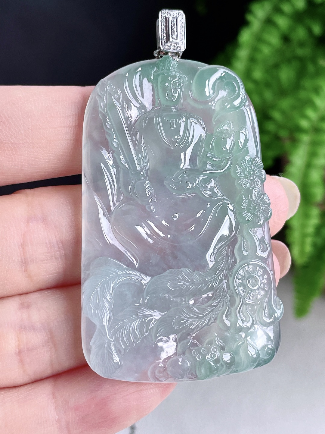 高冰晴水虚空藏菩萨牌吊坠,缅料 18k金镶嵌 无裂 性比高,整体66.5,裸石58-35.7-5.7,重量27克