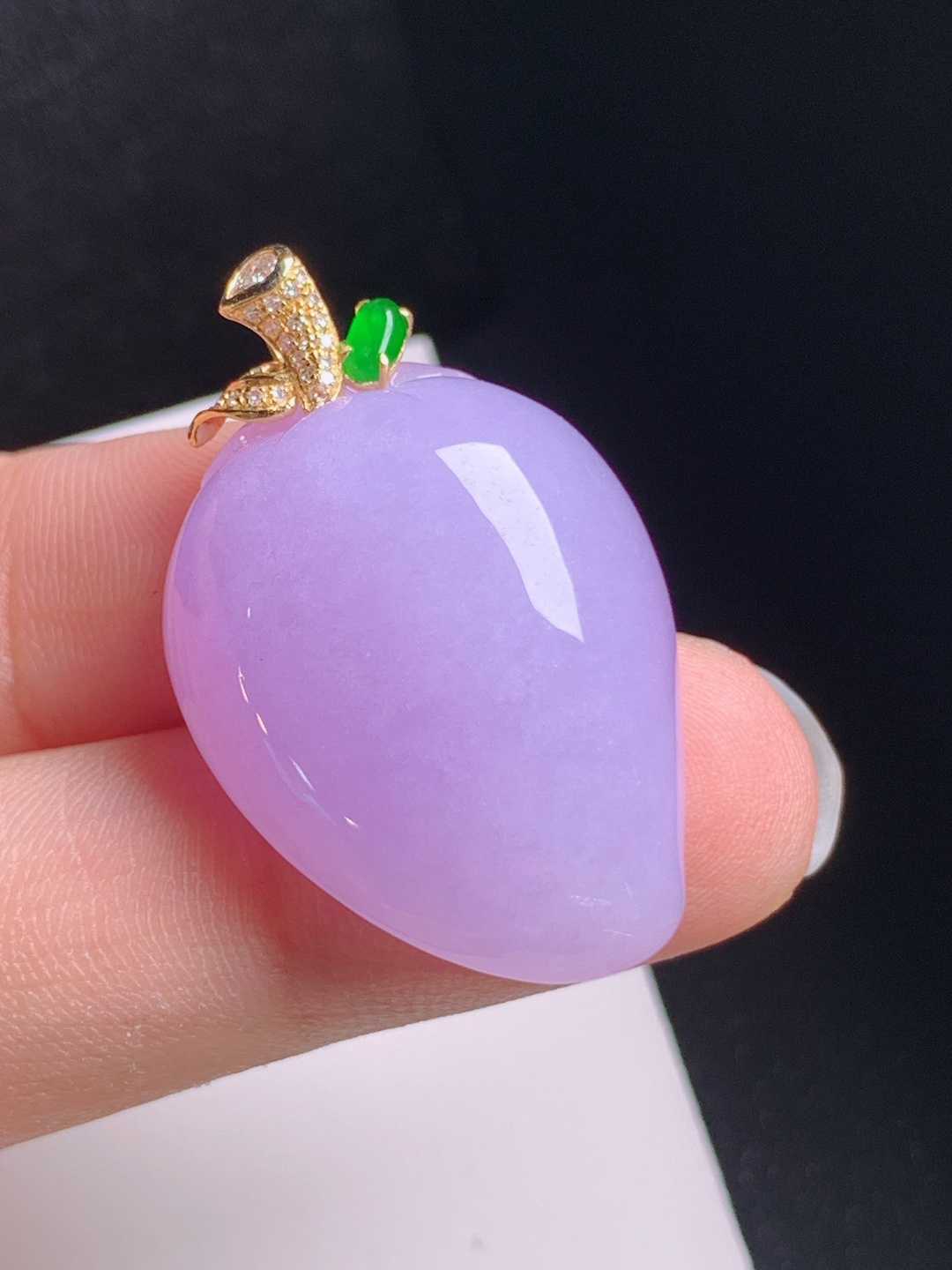 桃子吊坠，紫味醇厚，造型饱满，福寿安康