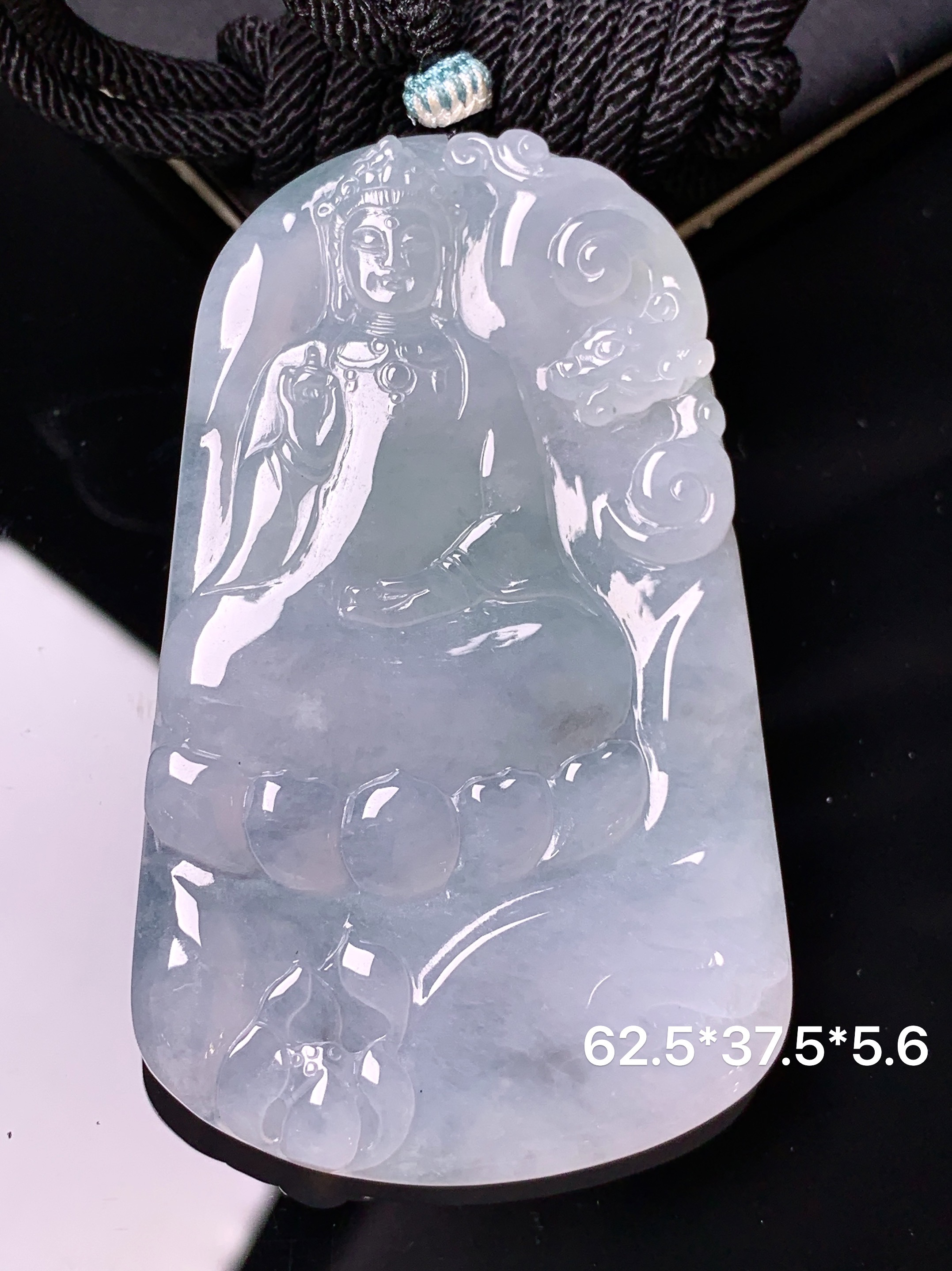 冰种观音菩萨吊坠 玉质细腻 色泽艳丽清新 水润亮眼 整体尺寸62.5*37.5*5.6 a5