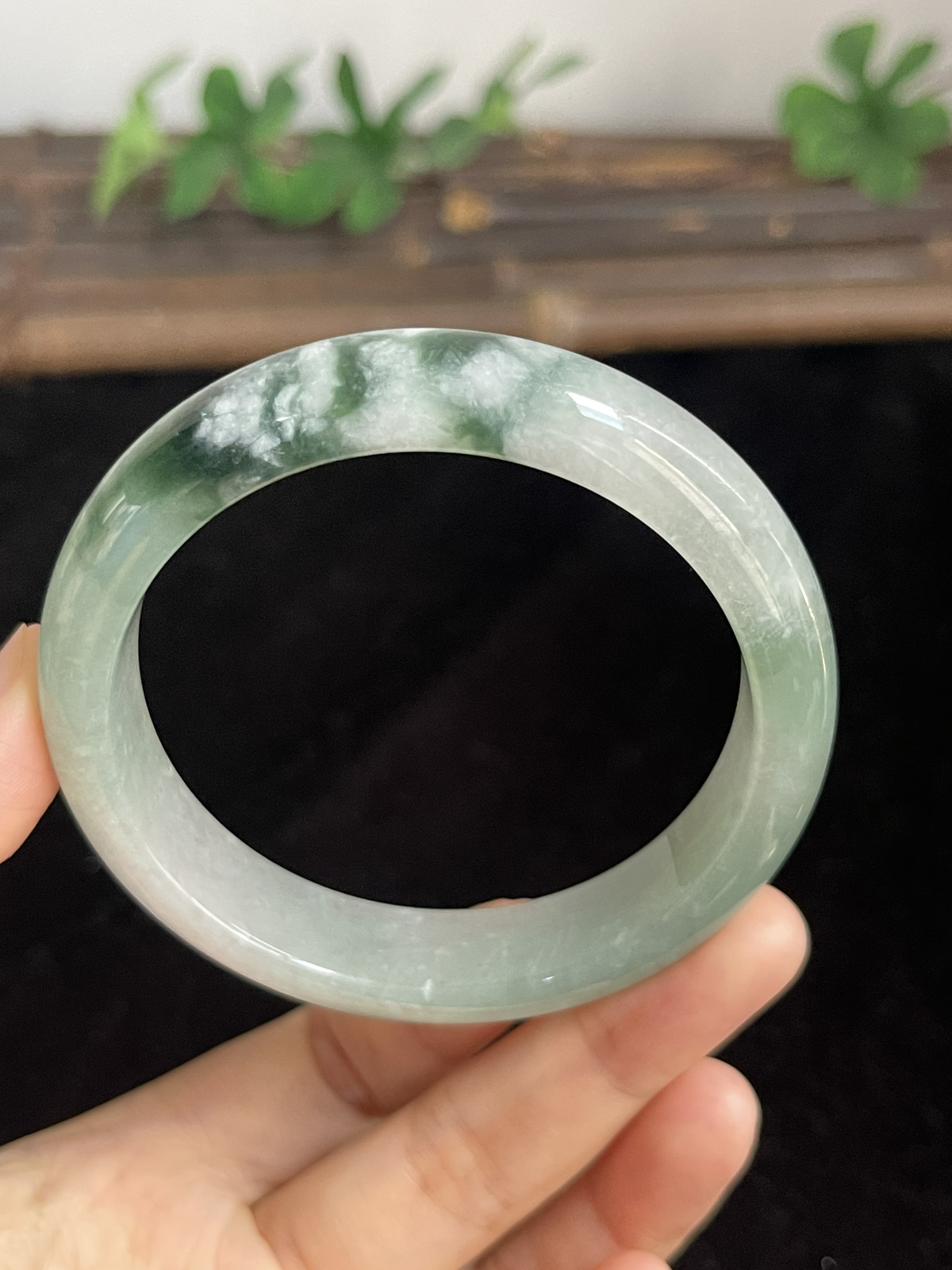 正圈57圈口，翡翠手镯