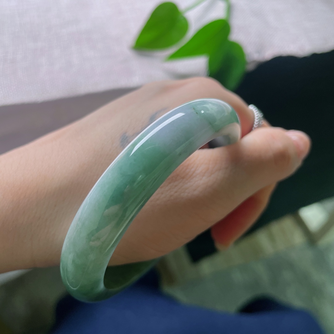 油青正圈，水润，肉质细腻，佩戴沉稳，内敛，皮纹，ss57786a