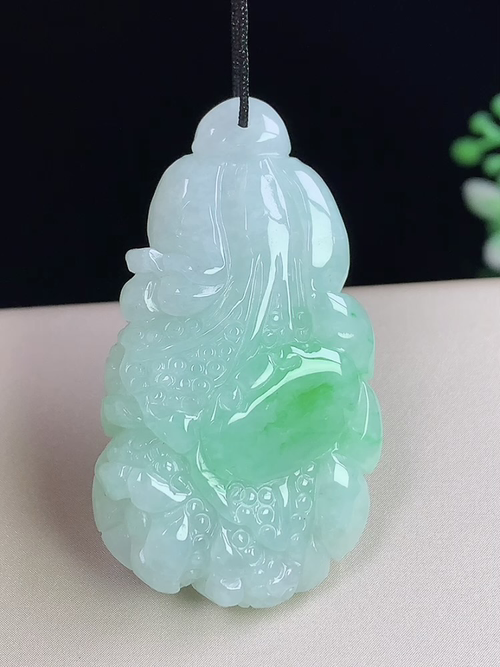 飘绿百财聚来，无裂，尺寸42-23.4-8.5mm，D23hwa