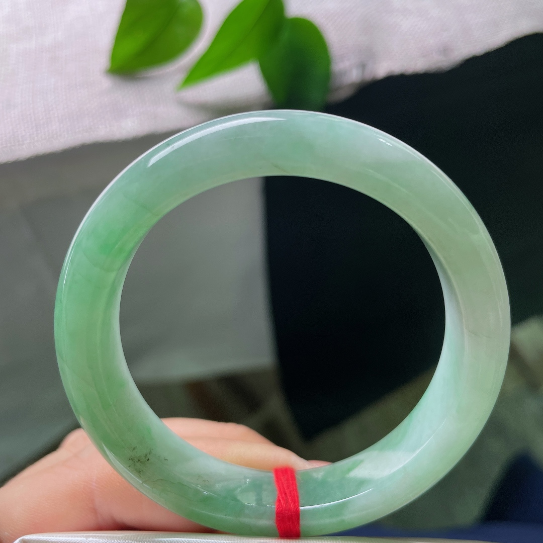 绿底正圈，清新素雅，贵气，优雅，耐看，甜美，一点色线，ss57827a