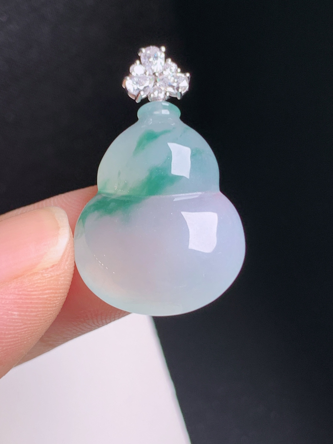 冰飘花葫芦吊坠，花色写意，冰润饱满，福禄双全，裸石22.9-17.6-630.1，03