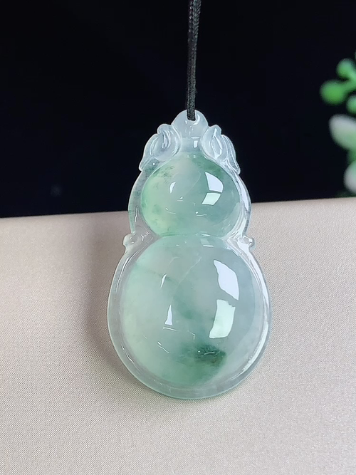 冰飘花葫芦，无裂，尺寸30.8-16.6-6.0mm，D23afj