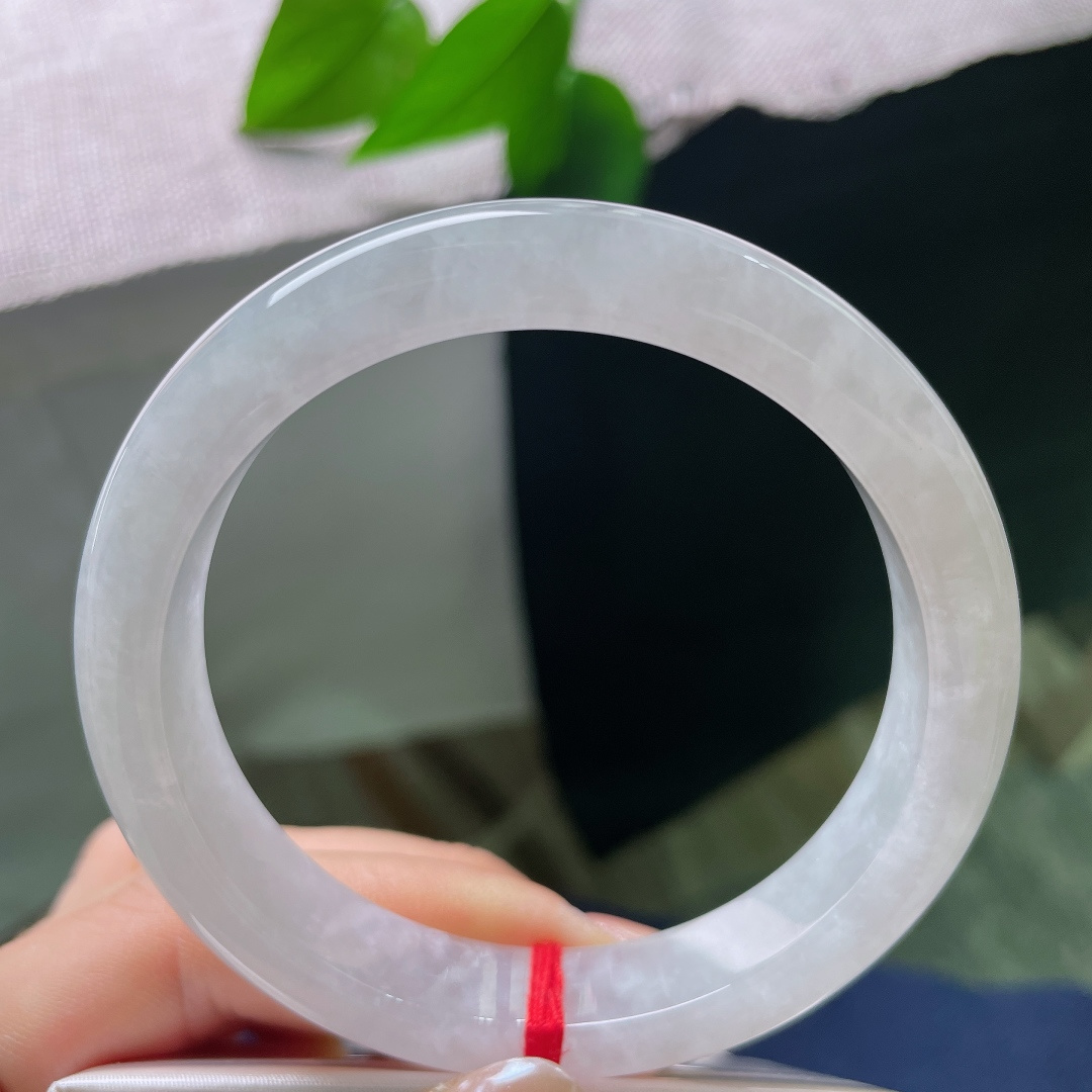 58.2/11.8/8.1，白底正圈，微紫底，水头好，种老，晶体，干净清爽，无裂，ss57806a
