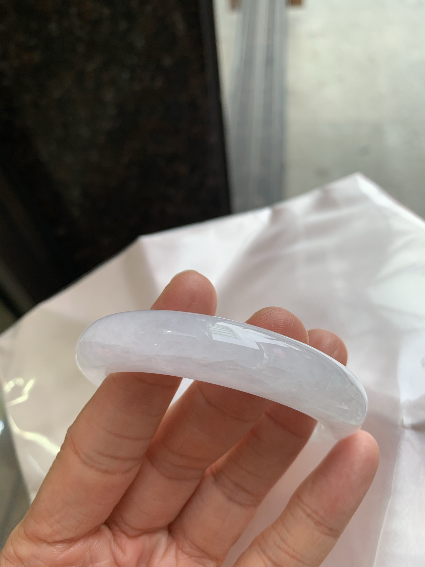 正圈冰镯 有晶体纹 尺寸：53/12.4/9.8 版型好