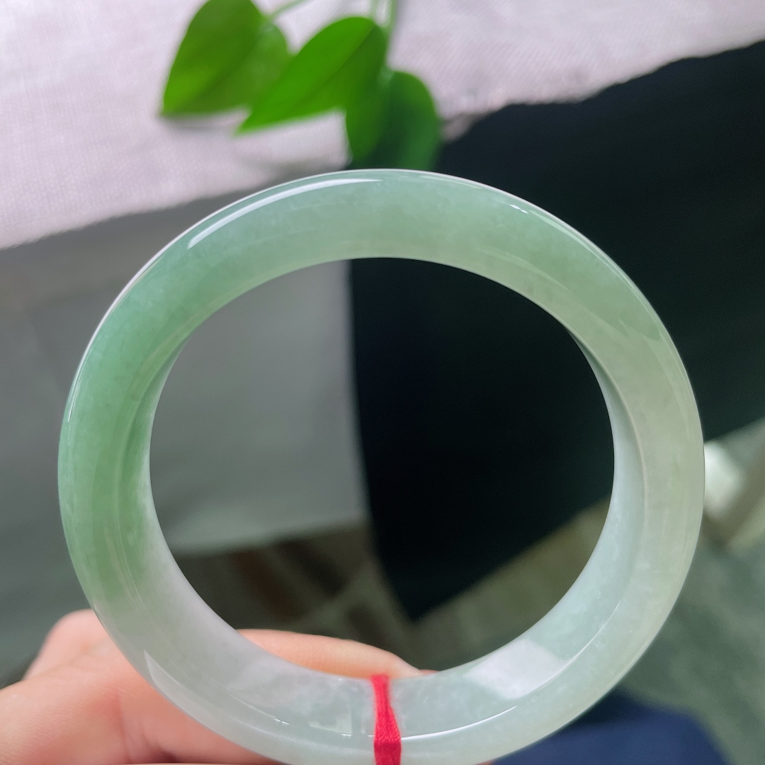 绿底正圈，甜美秀丽，水润细腻，婉间的温婉，贵气，无裂，ss57842a