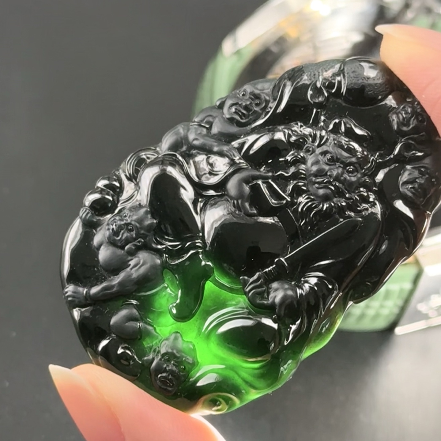 精品18k墨翠钟馗 黑度极好 打灯通透 油性十足