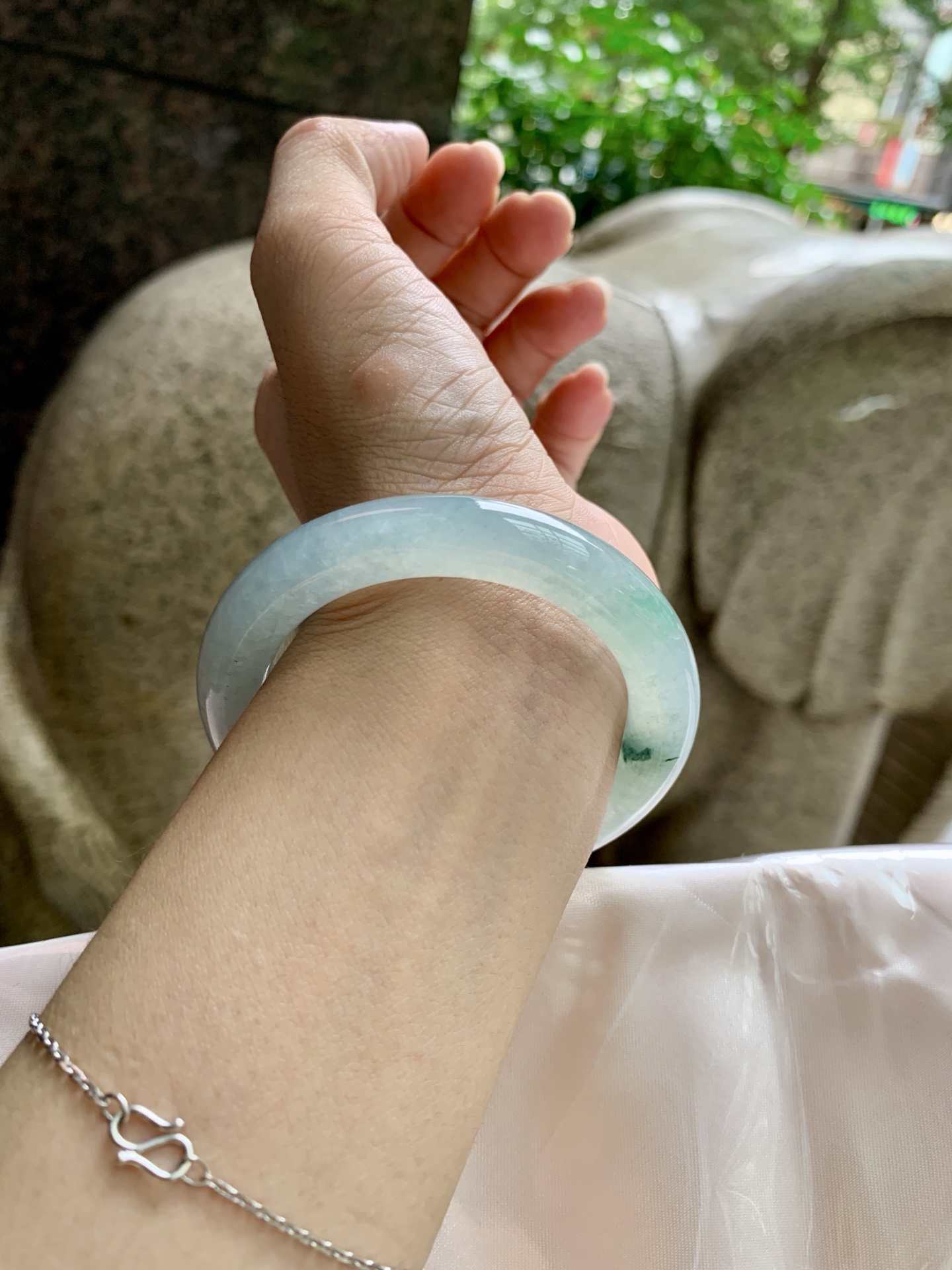 飘花圆条,打灯细纹，表皮微扣