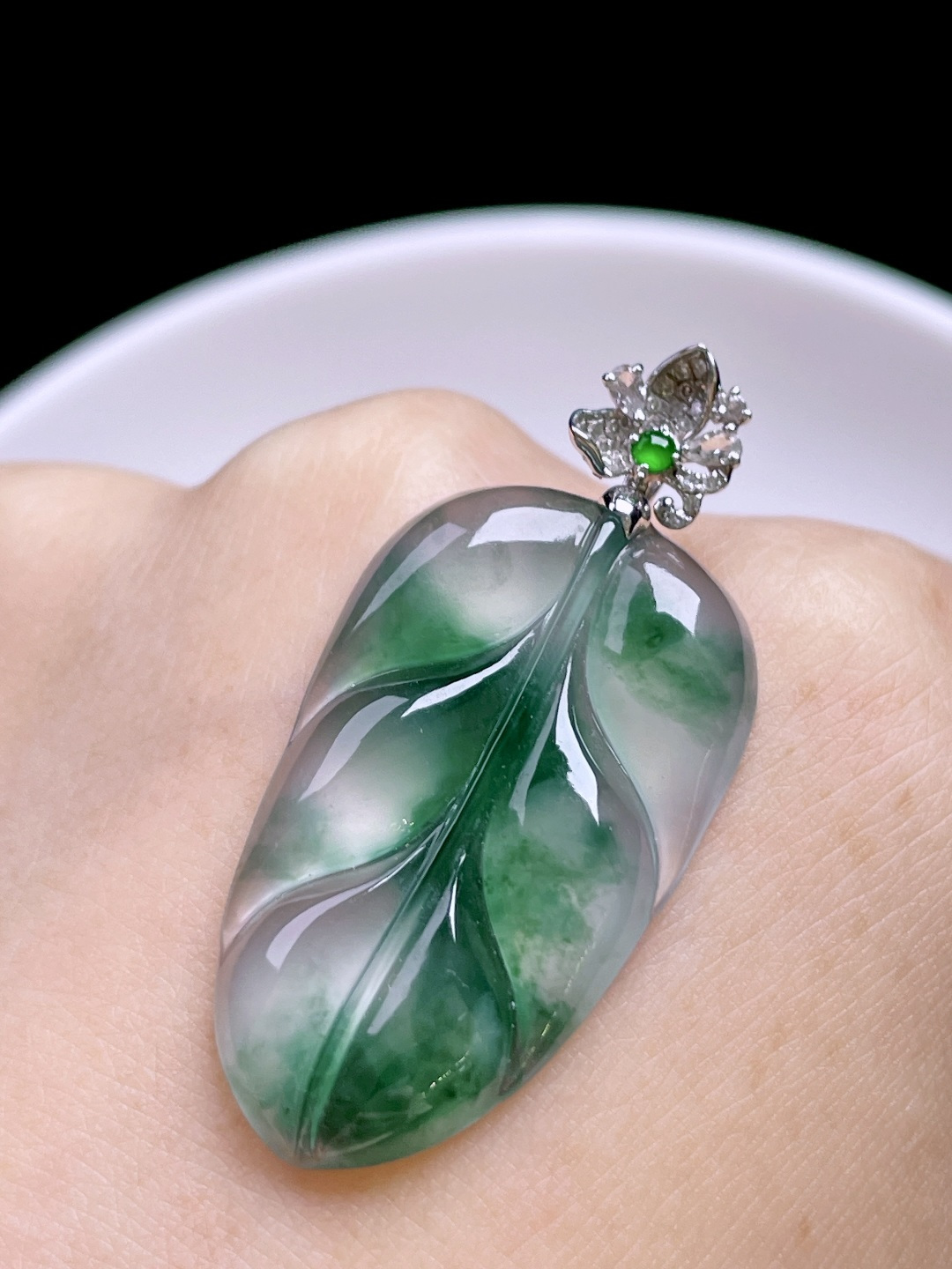 冰飘花金枝玉叶,飘花灵动，种老起光，18k金镶嵌,整体：37.8,裸石：30.7/18/4.2