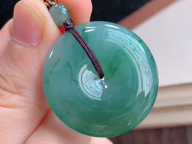 ️ 平安扣，尺寸29.8-5.5mm，包A附证书