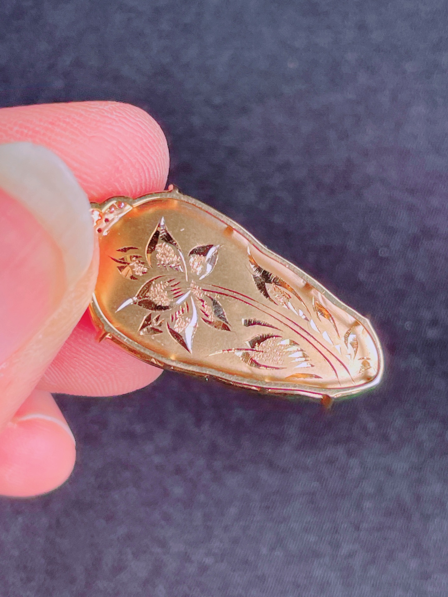 高冰绿树叶吊坠，晶莹剔透，新颖时尚，品相，26.5-15-3