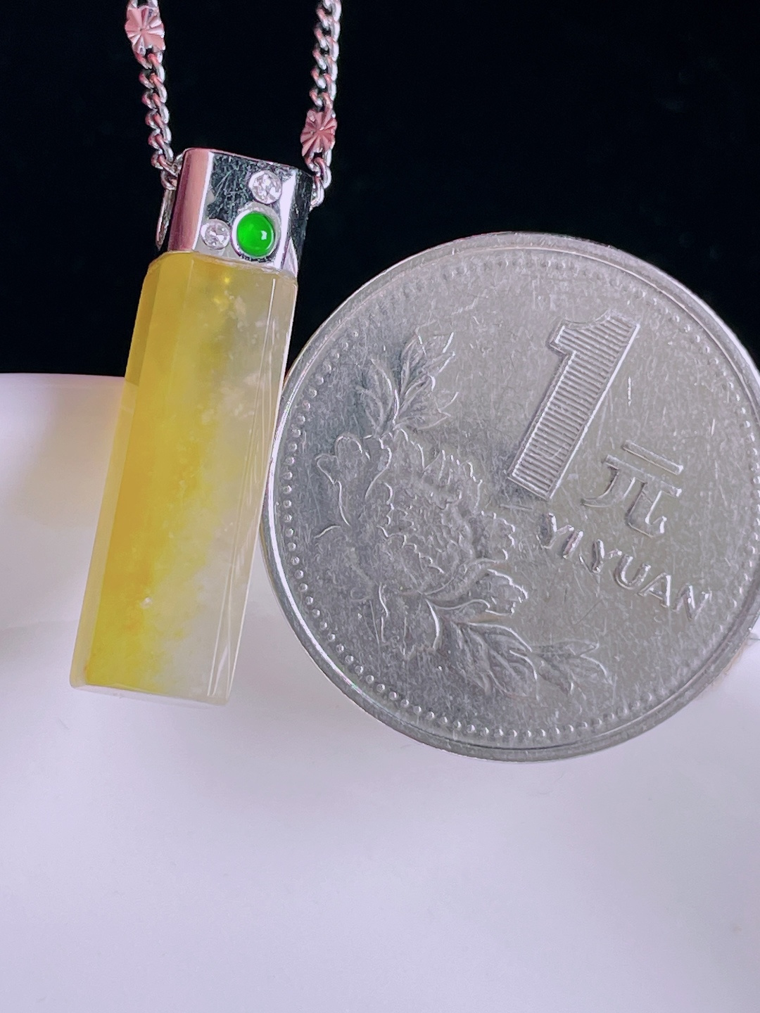 冰黄无事牌，18k镶嵌，老种起光，细底通透，尺寸：24.7/6.8/6.4mm0824