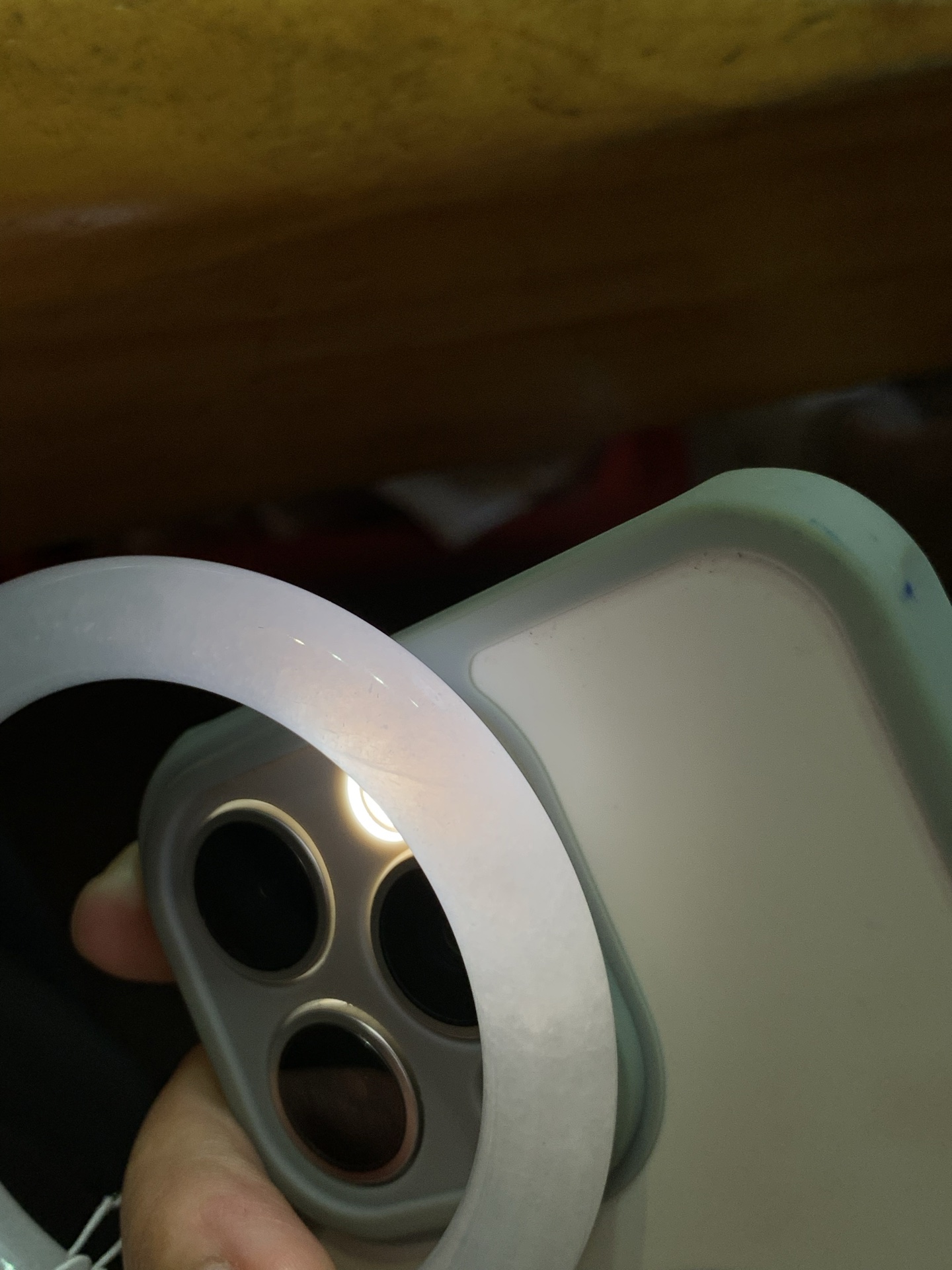 圆条56 57，圈口57.5/10.2/10，编码G9082633，描述糯冰粉紫，水润，种老，细腻，打灯有棉线