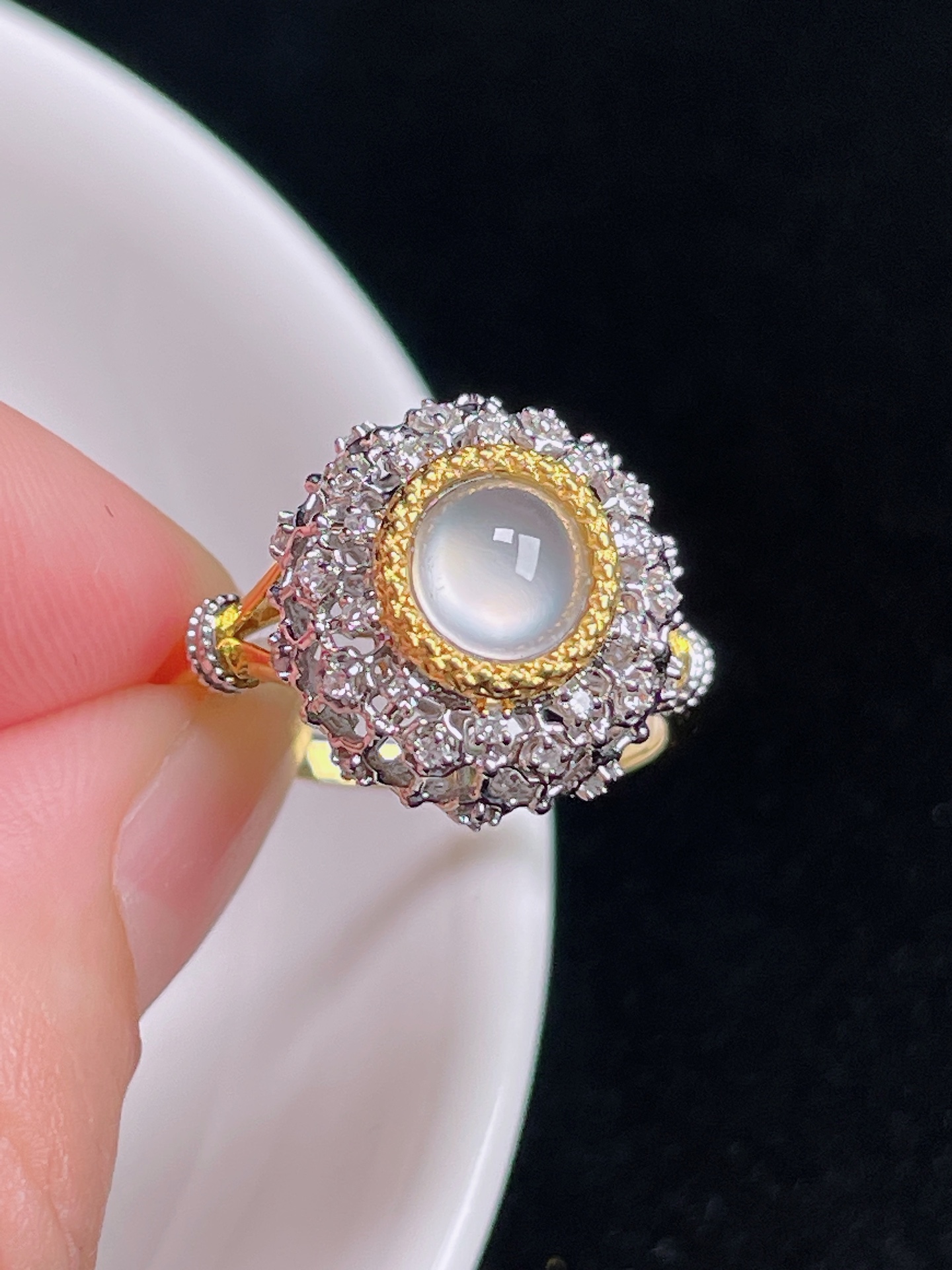 玻璃种戒指 重金镶嵌 起光通透 整体：14.7/13.7/9.4