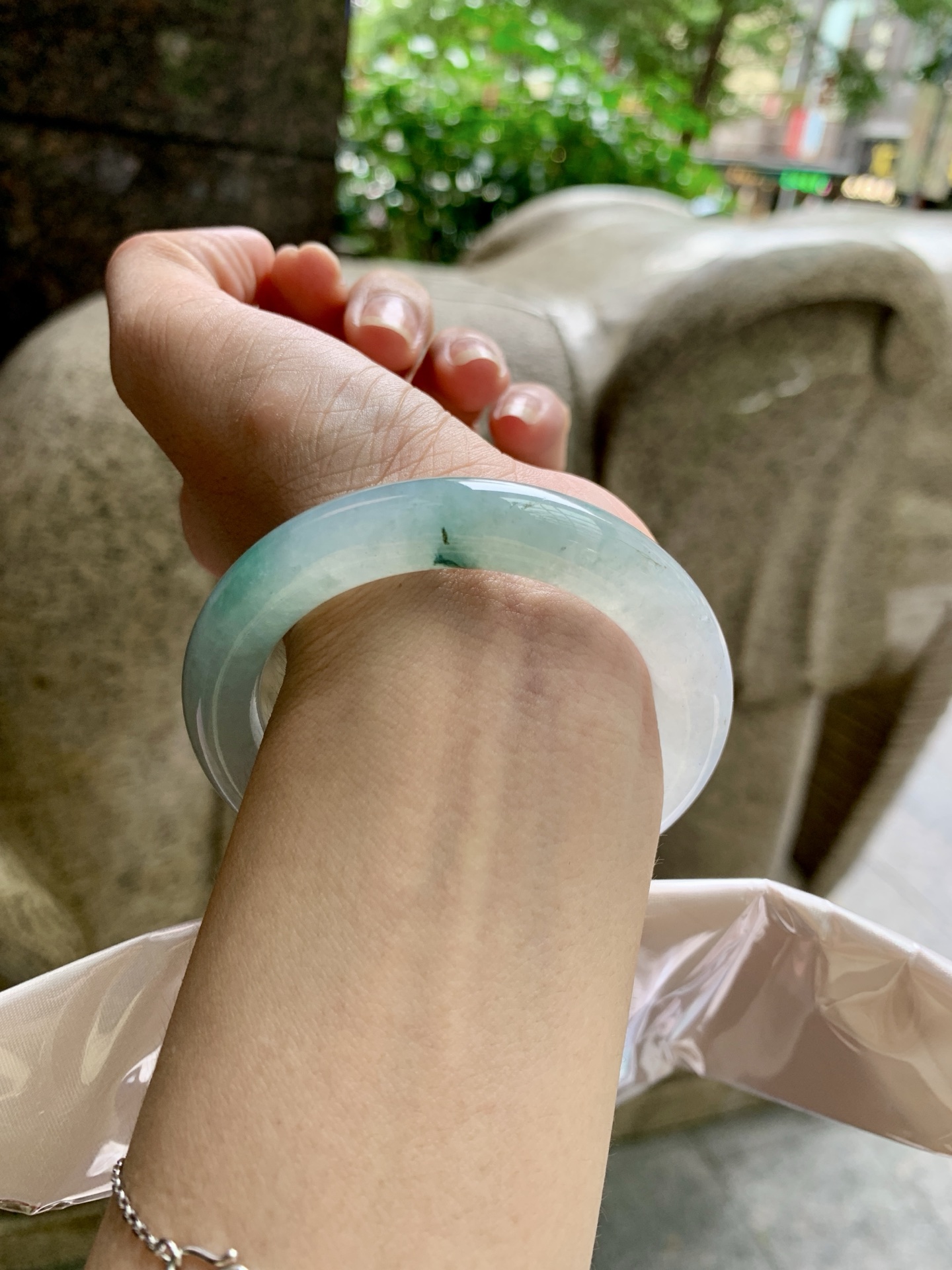 飘花圆条,打灯细纹，表皮微扣