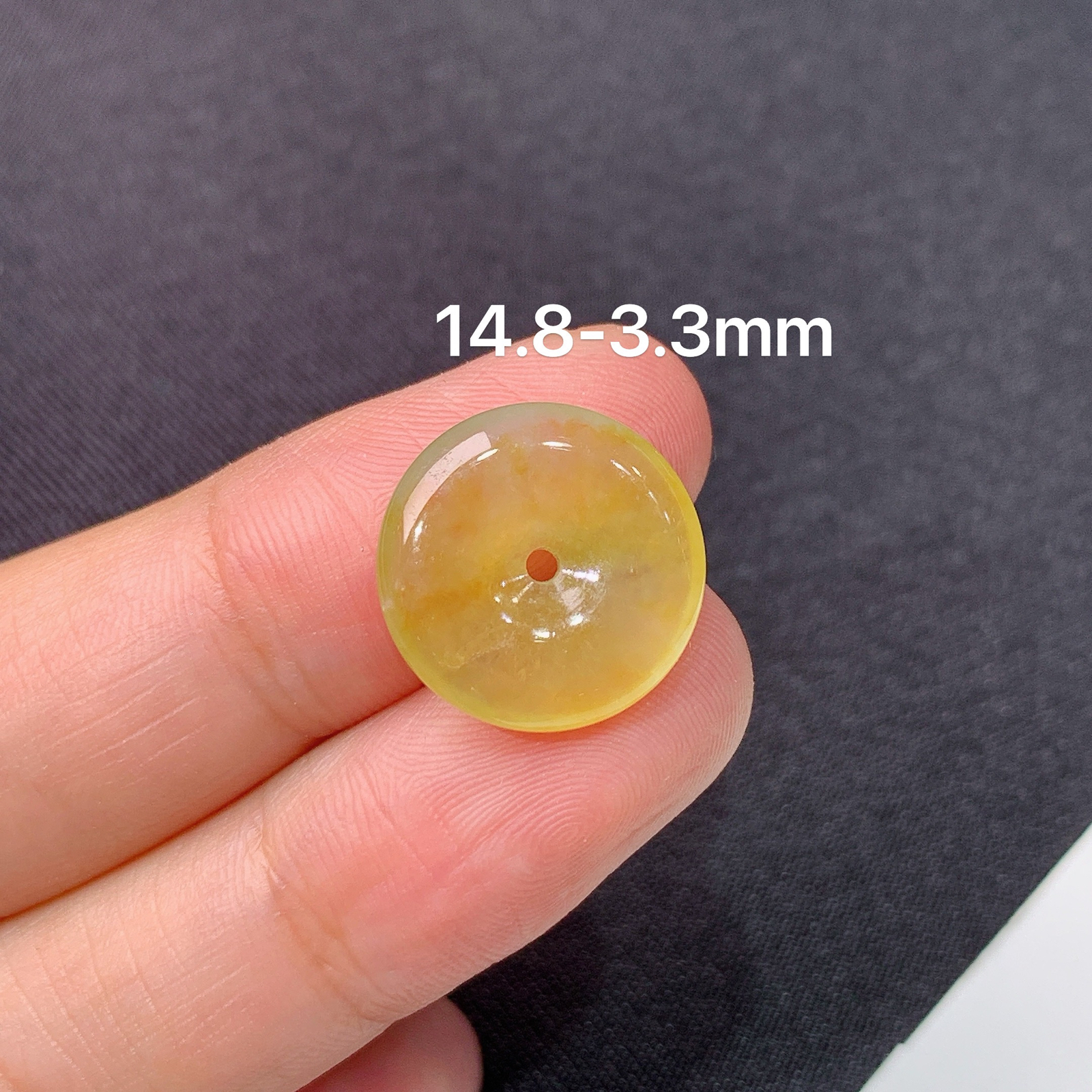 冰黄翡平安扣，冰润鲜艳，玉质细腻，种水足，Sa 尺寸14.8*3.3