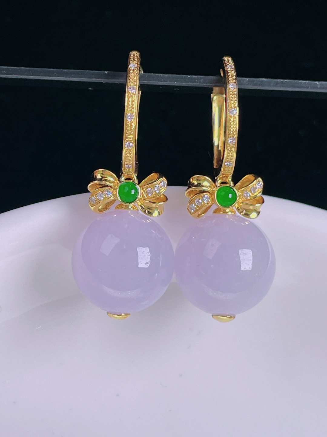 耳坠，18k镶嵌，老种起光，细底通透，尺寸：裸石11.7mm