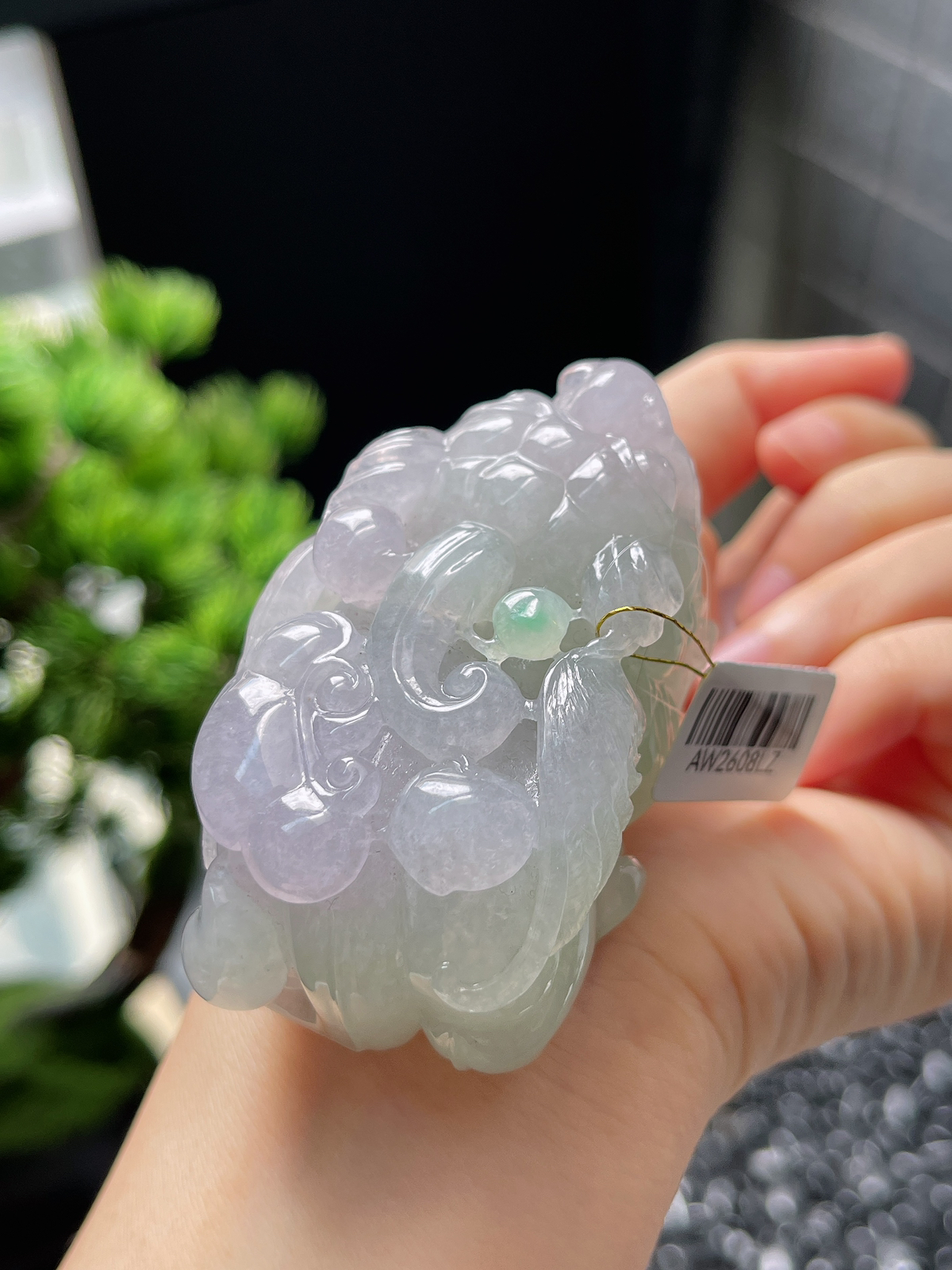 翡翠冰糯种春带彩貔貅挂件