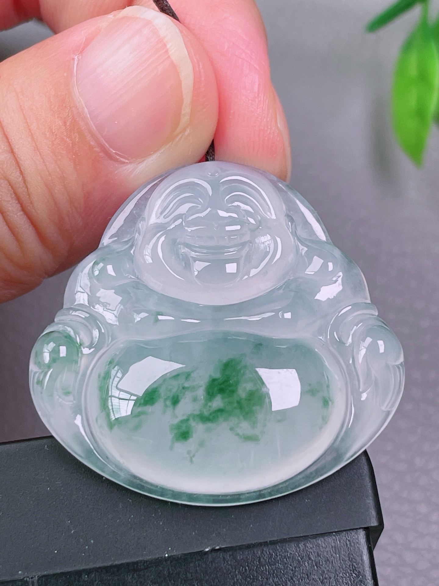 高冰种飘花佛公，无裂，饱满大肚，冰透水润，精品，起荧光，尺寸：33.6-35.2-7.6