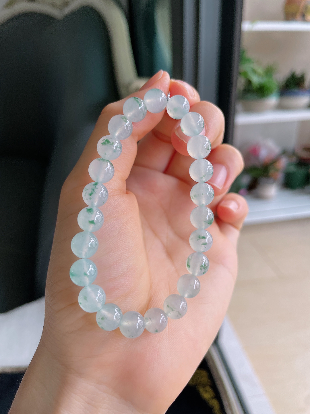 ️，缅甸天然翡翠A货，冰飘花手串，尺寸：7.8mm。【编4351】