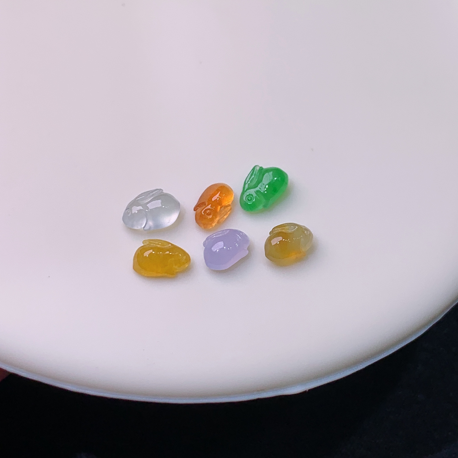 冰种多彩小兔一手，镶嵌佳品，冰润细腻，种水足，Yyf 尺寸6.2*4*2.6