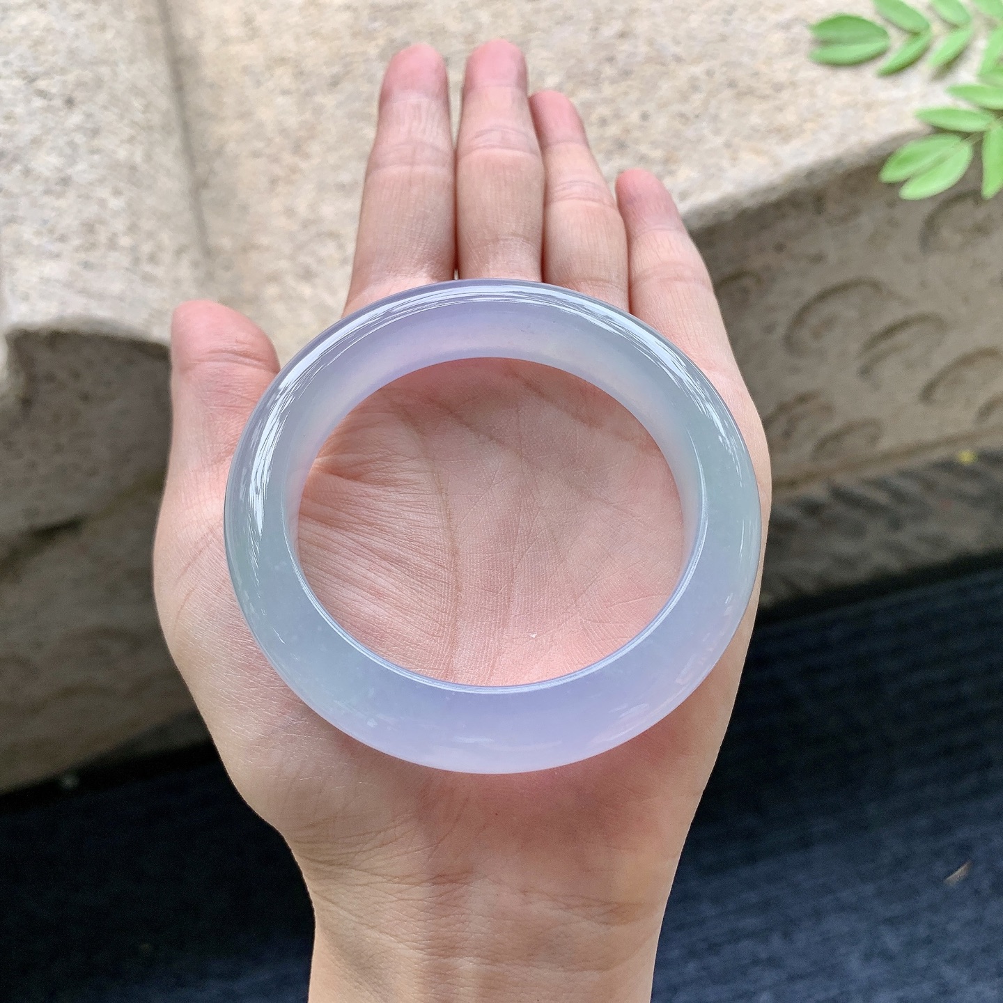 正圈52 53，圈口53/12.2/9，编码G7082507，糯冰春彩，清透，水润，种老，细腻，无裂
