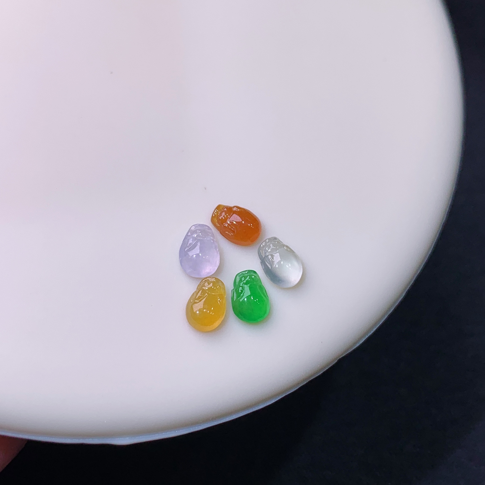 冰种多彩貔貅一手，镶嵌佳品，冰润细腻，种水足，Yyf 尺寸5.4*3.9*.1.8