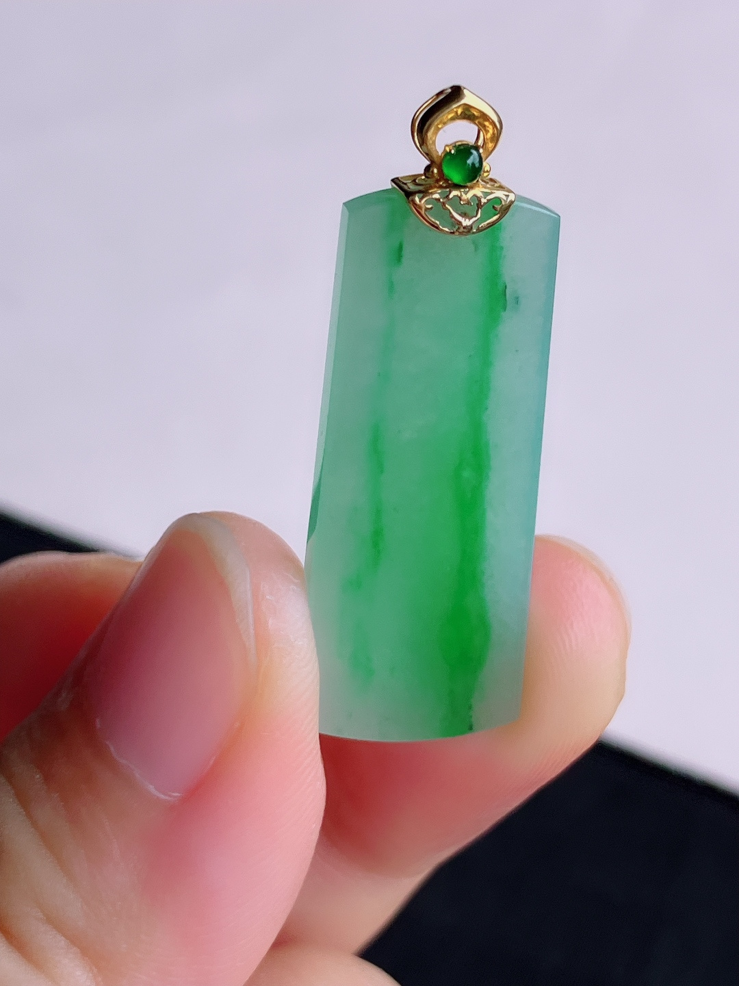翠绿平安牌，简约时尚，尺寸37.3/32.5/13/2.8/自然光实拍
