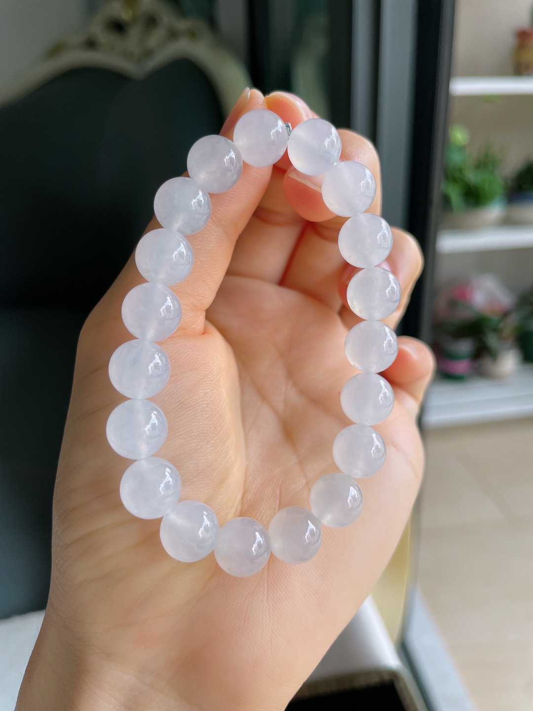 缅甸天然翡翠A货，白冰手链，尺寸：9.8mm。【编4476】