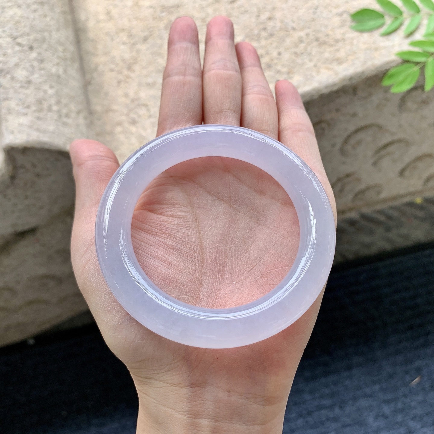 圆条53 54,圈口54.1/10.7/11,编码B2082402,冰糯粉紫，水润，种老，细腻，无裂
