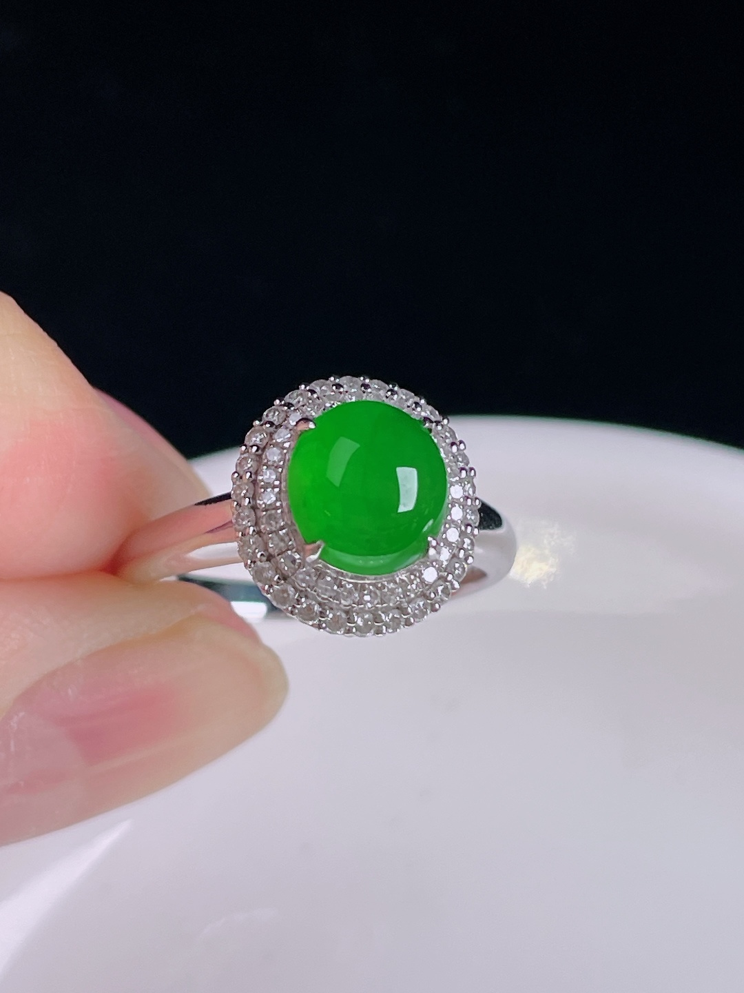 冰绿戒指，18k镶嵌，老种起光，细底通透，尺寸：裸石7.9/7.3/4mm0824