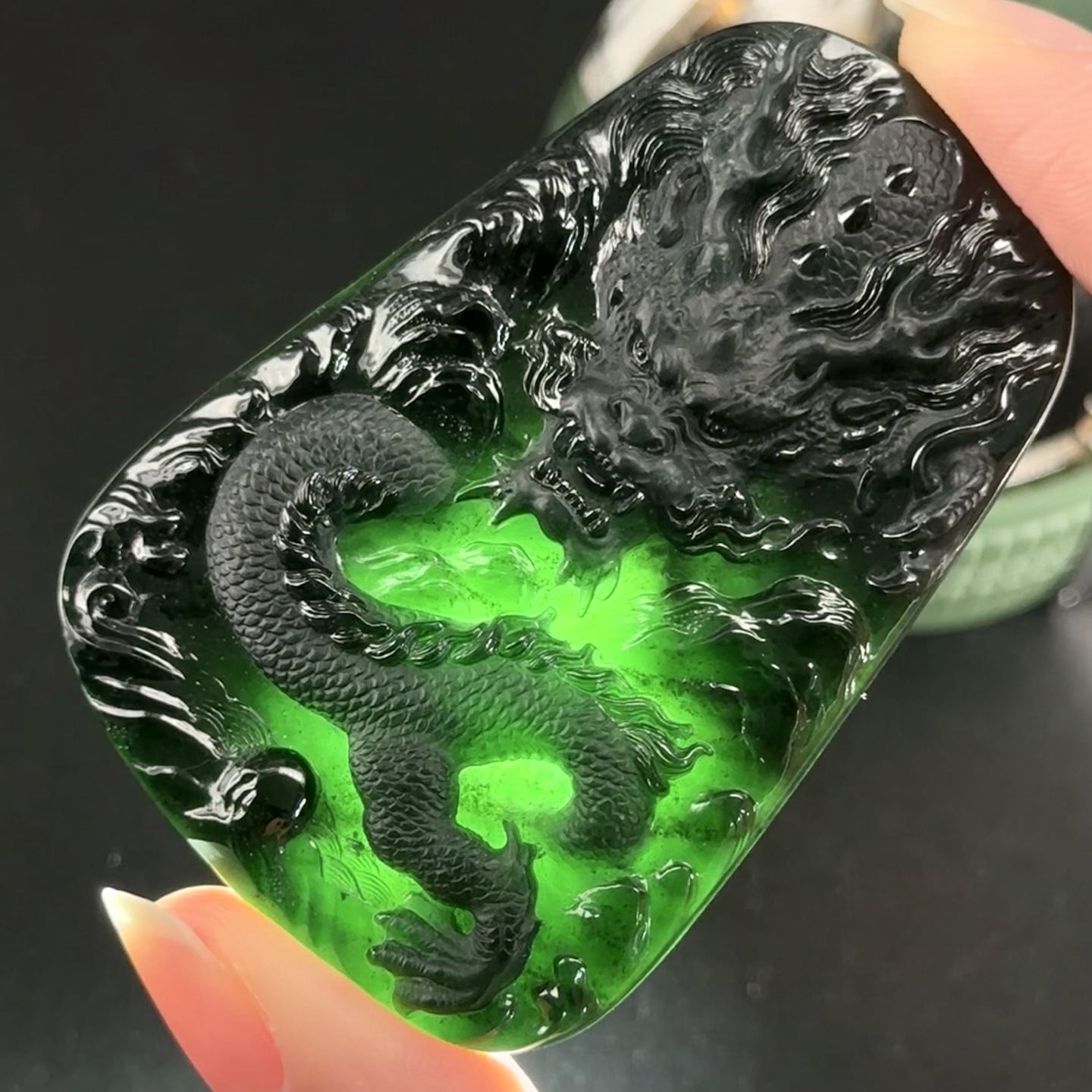 精品墨翠龙牌 种好色正 黑度极好 打灯通透 油性十足