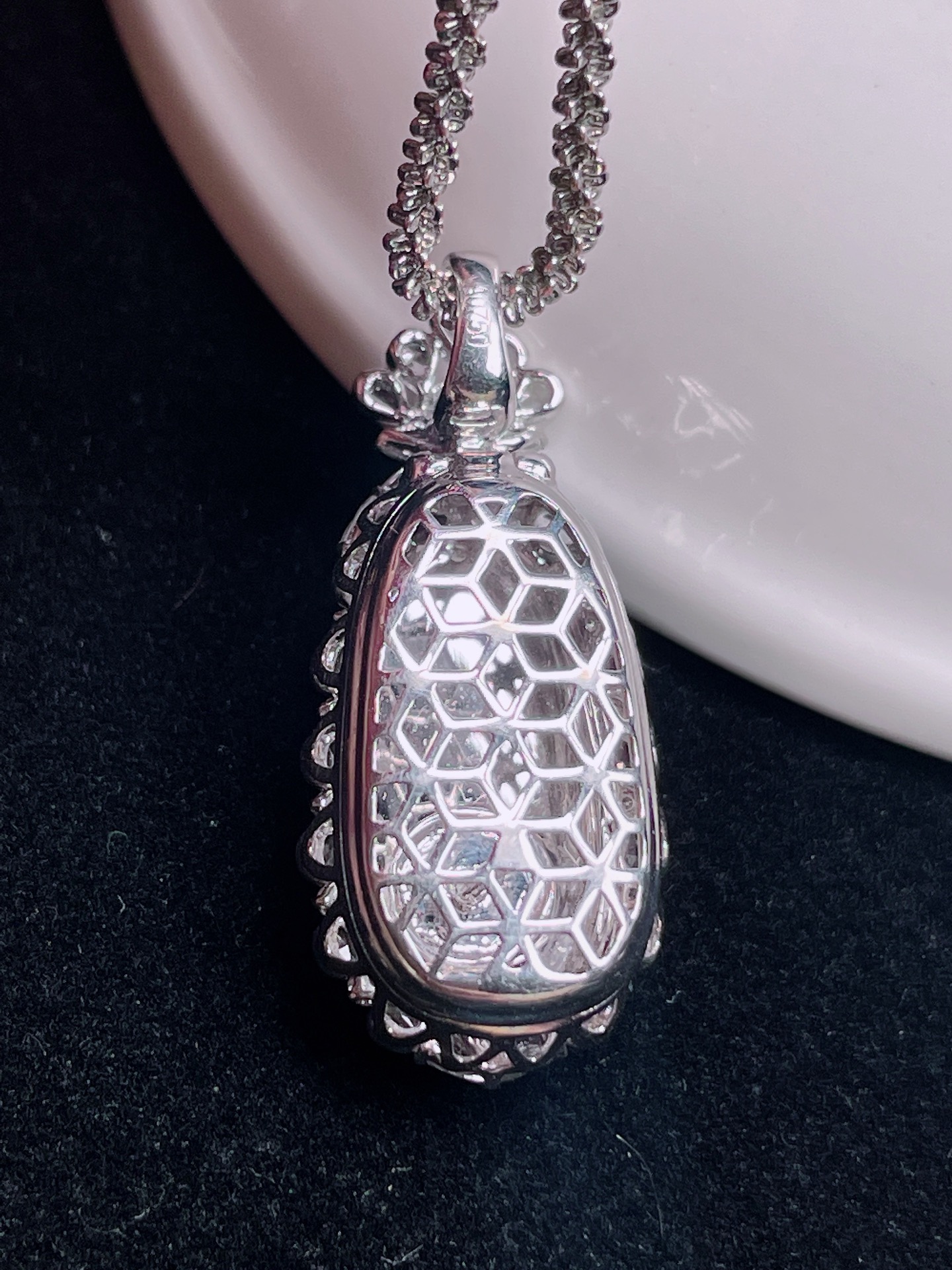 ️ 绿小如意 起胶厚装 精美绝伦,整体：29.9/13.1/9.1,裸石：17.6/9.4